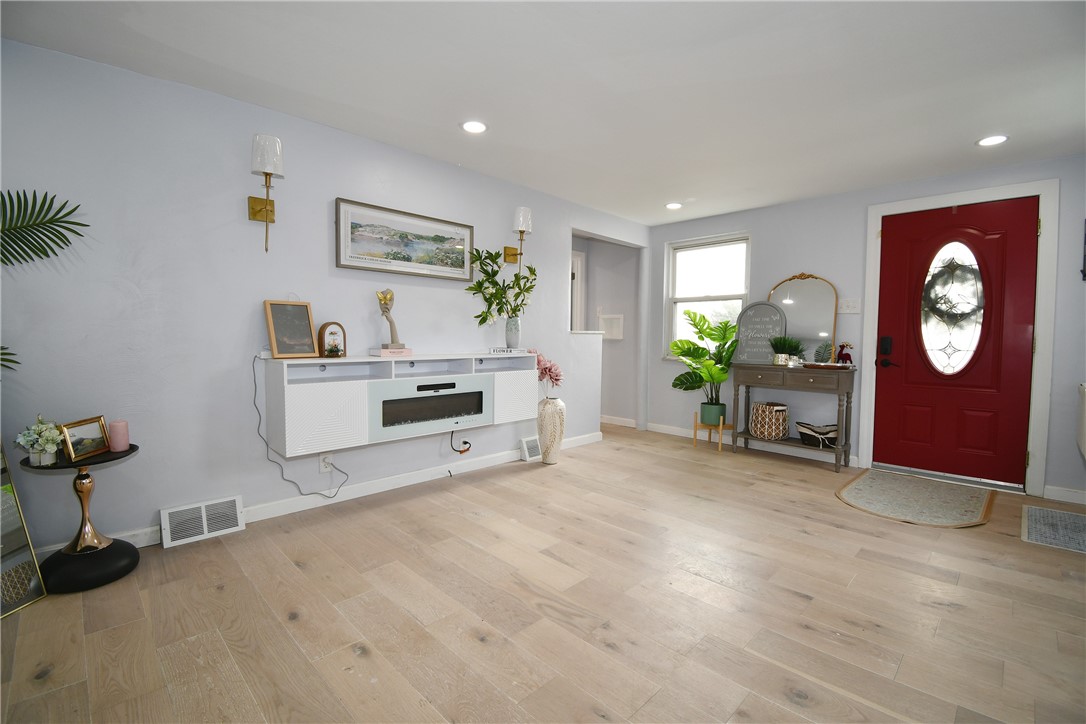 Squirrel Hill, Pennsylvania, 15217, United States, 4 Bedrooms Bedrooms, ,4 BathroomsBathrooms,Residential,For Sale,1999075