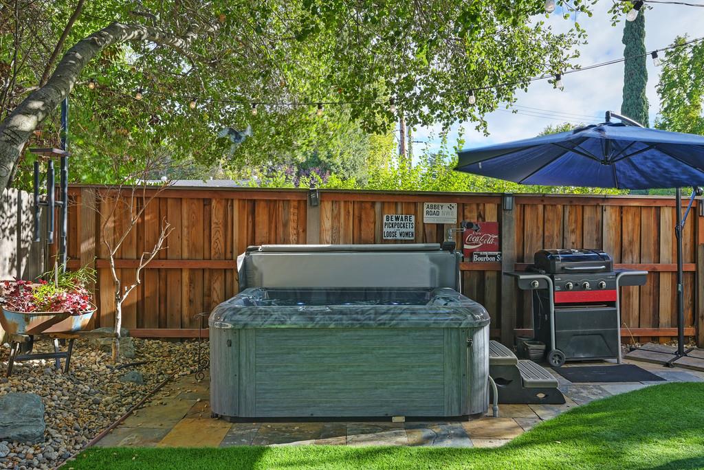 Sacramento, California, 95818, United States, 3 Bedrooms Bedrooms, ,3 BathroomsBathrooms,Residential,For Sale,1954862