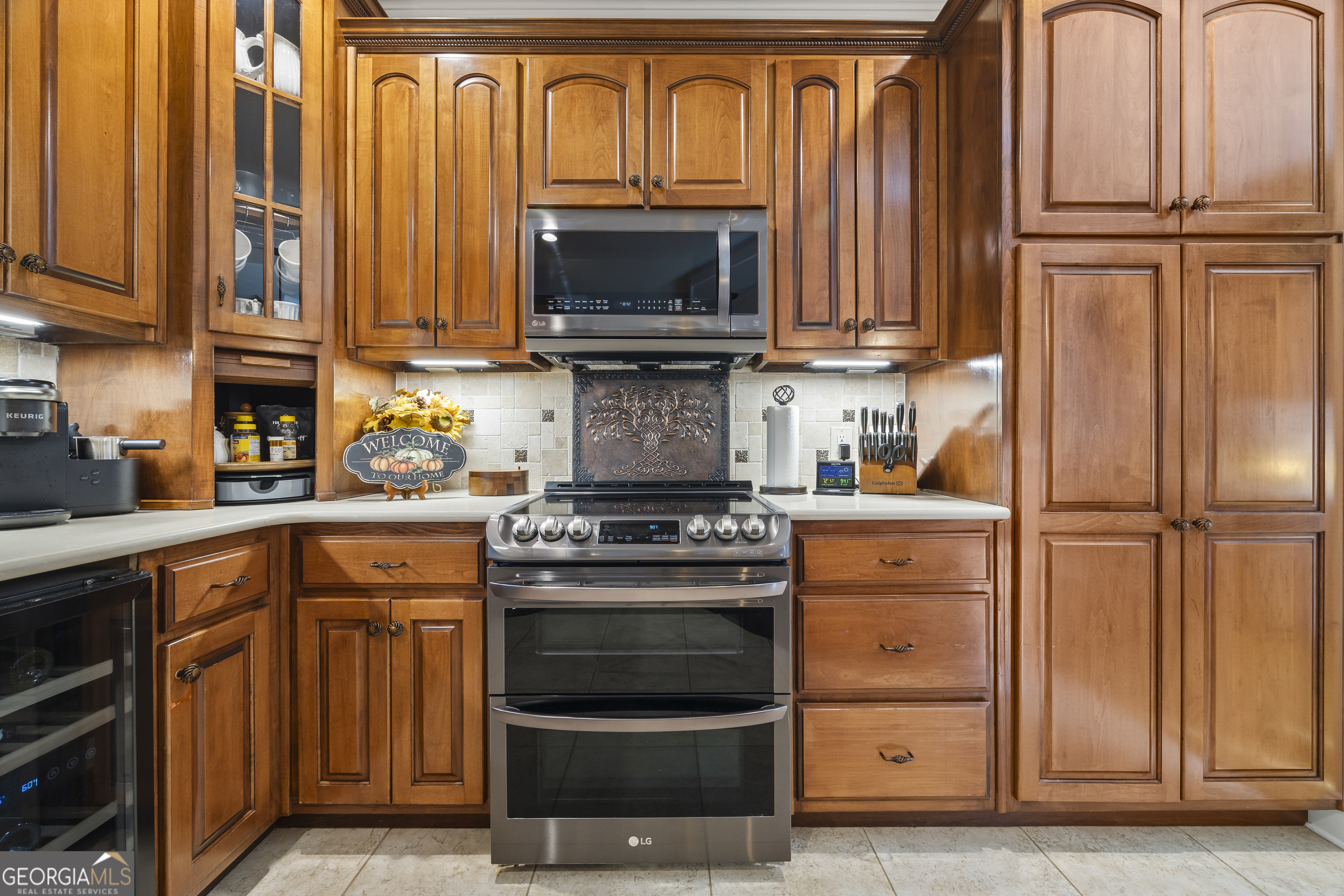 Helen, Georgia, 30545, United States, 3 Bedrooms Bedrooms, ,3 BathroomsBathrooms,Residential,For Sale,1983913