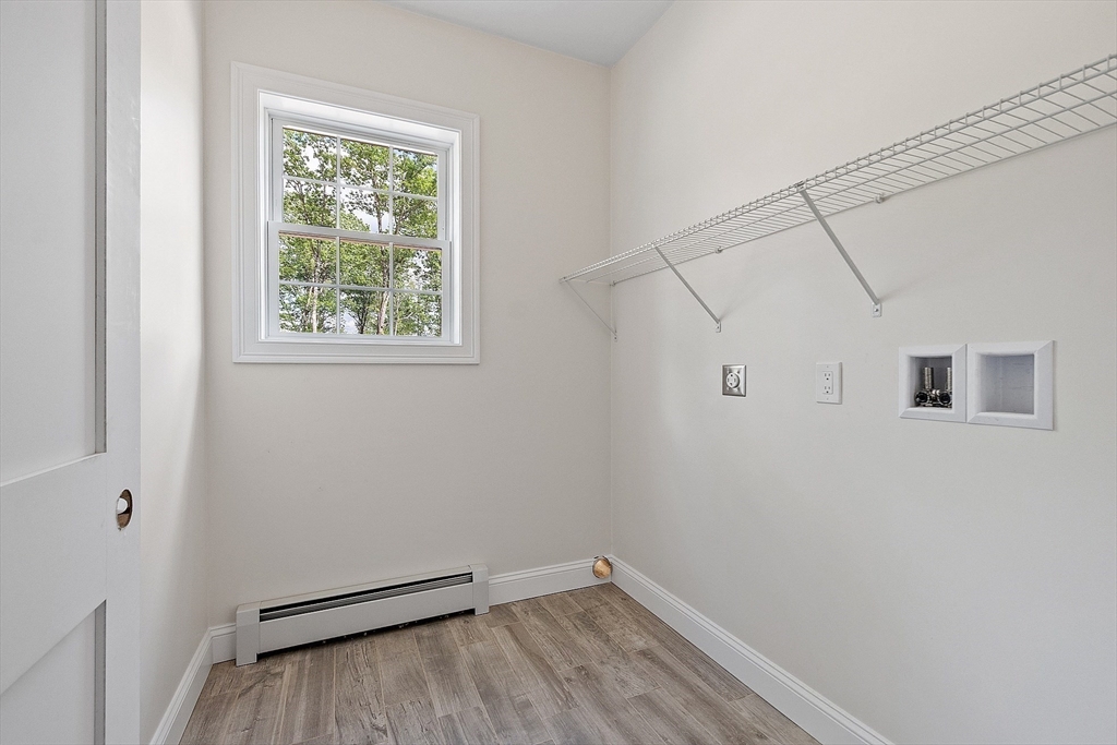 Phillipston, Massachusetts, 01331, United States, 3 Bedrooms Bedrooms, ,2 BathroomsBathrooms,Residential,For Sale,1901312