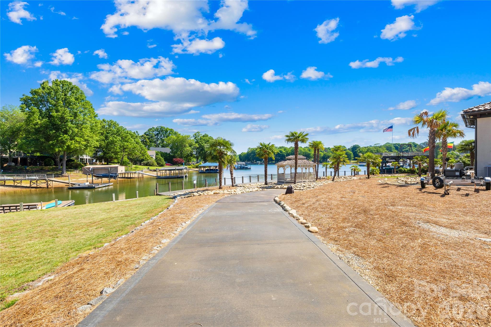 Cornelius, North Carolina, 28031, United States, 4 Bedrooms Bedrooms, ,4 BathroomsBathrooms,Residential,For Sale,2045190