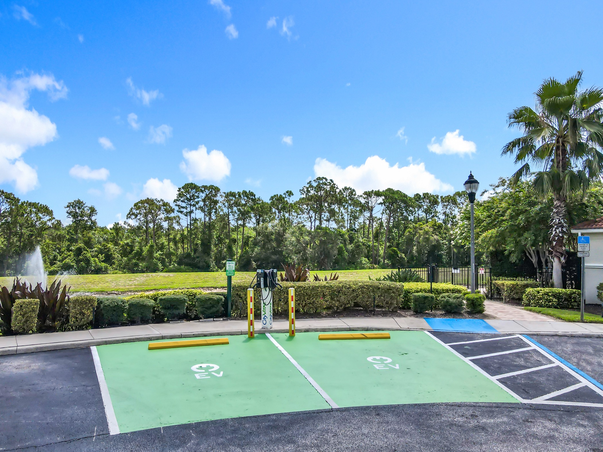 Kissimmee, Florida, 34747, United States, 6 Bedrooms Bedrooms, ,5 BathroomsBathrooms,Residential,For Sale,1920294