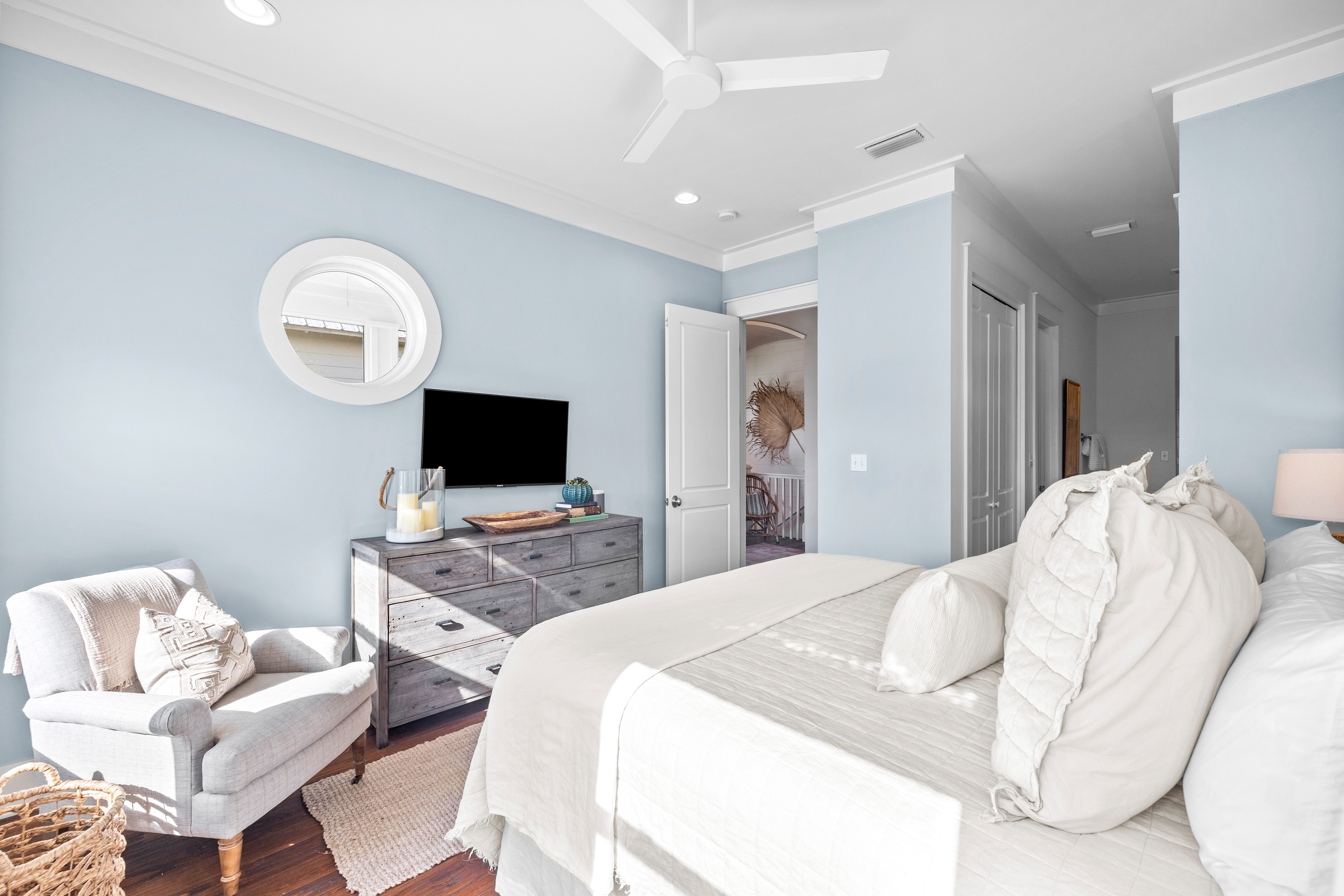  Updated Beach House Close To Beach And Enviable Amenities - 物件實景