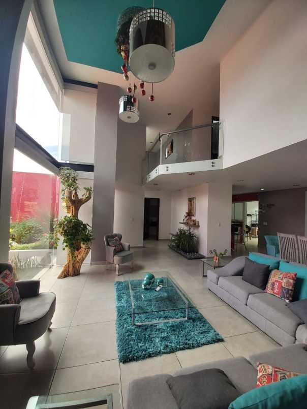 CERRADA DE NI?OS HEROES, Metepec, Estado de México, 52147, Mexico, 4 Bedrooms Bedrooms, ,4 BathroomsBathrooms,Residential,For Sale,CERRADA DE NI?OS HEROES,1441493