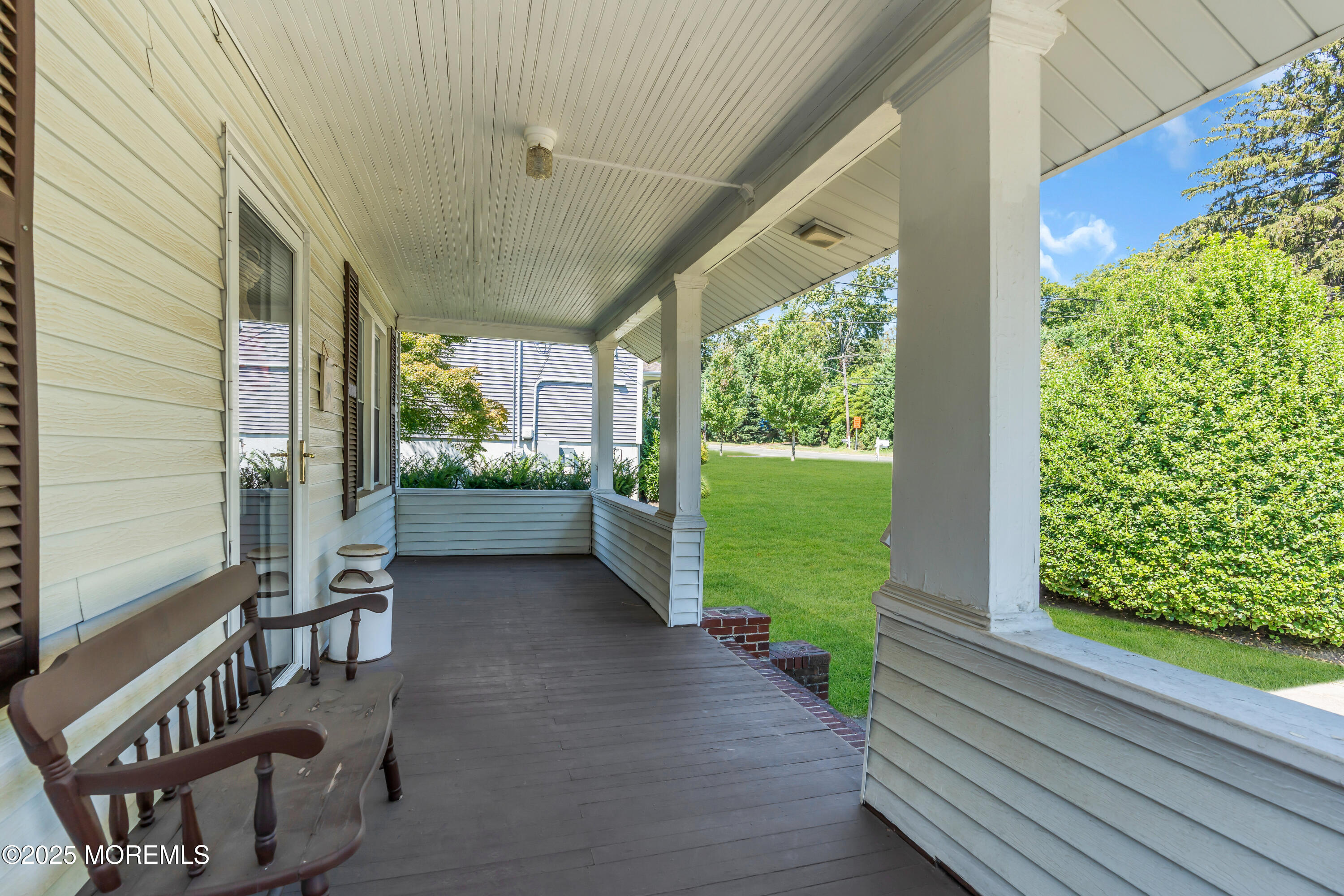 Atlantic Highlands, New Jersey, 07716, United States, 2 Bedrooms Bedrooms, ,1 BathroomBathrooms,Residential,For Sale,1940186