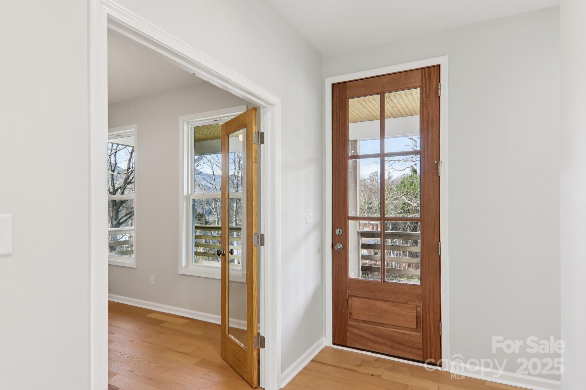 Candler, North Carolina, 28715, United States, 3 Bedrooms Bedrooms, ,3 BathroomsBathrooms,Residential,For Sale,2002526