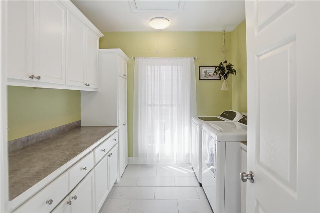 Lake Charles, Louisiana, 70601, United States, 3 Bedrooms Bedrooms, ,3 BathroomsBathrooms,Residential,For Sale,2024711