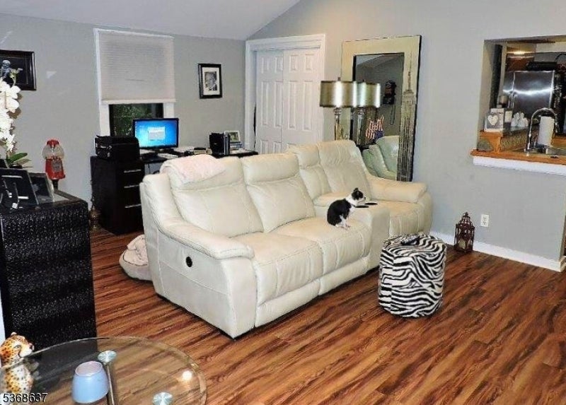Rockaway Twp., New Jersey, 07849, United States, ,4 BathroomsBathrooms,Residential,For Sale,1899559