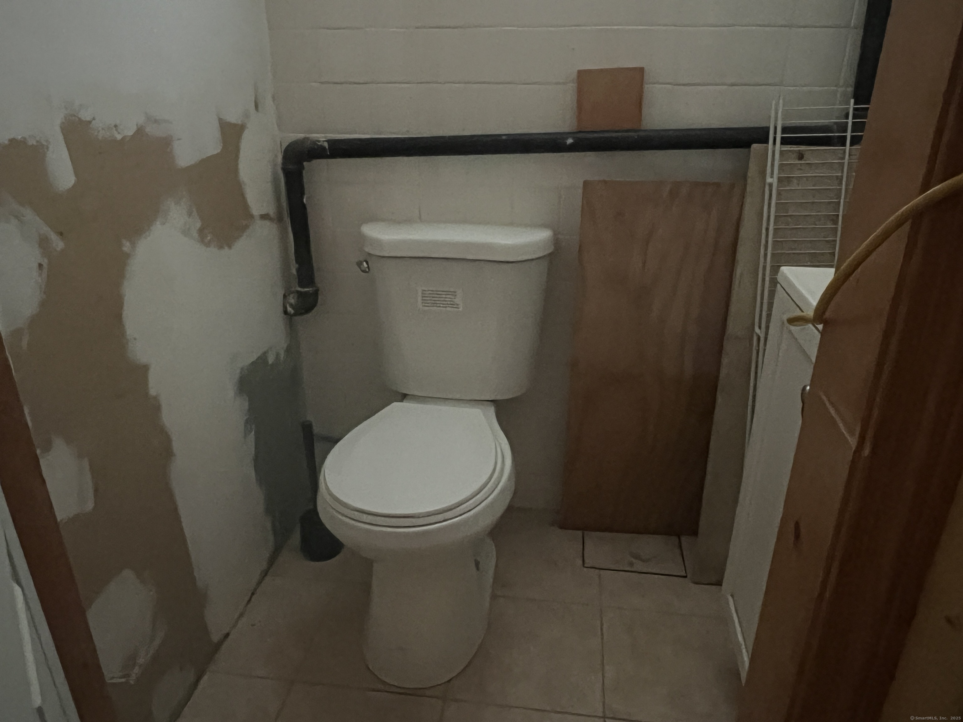 New Haven, Connecticut, 06511, United States, 5 Bedrooms Bedrooms, ,3 BathroomsBathrooms,Residential,For Sale,1826749