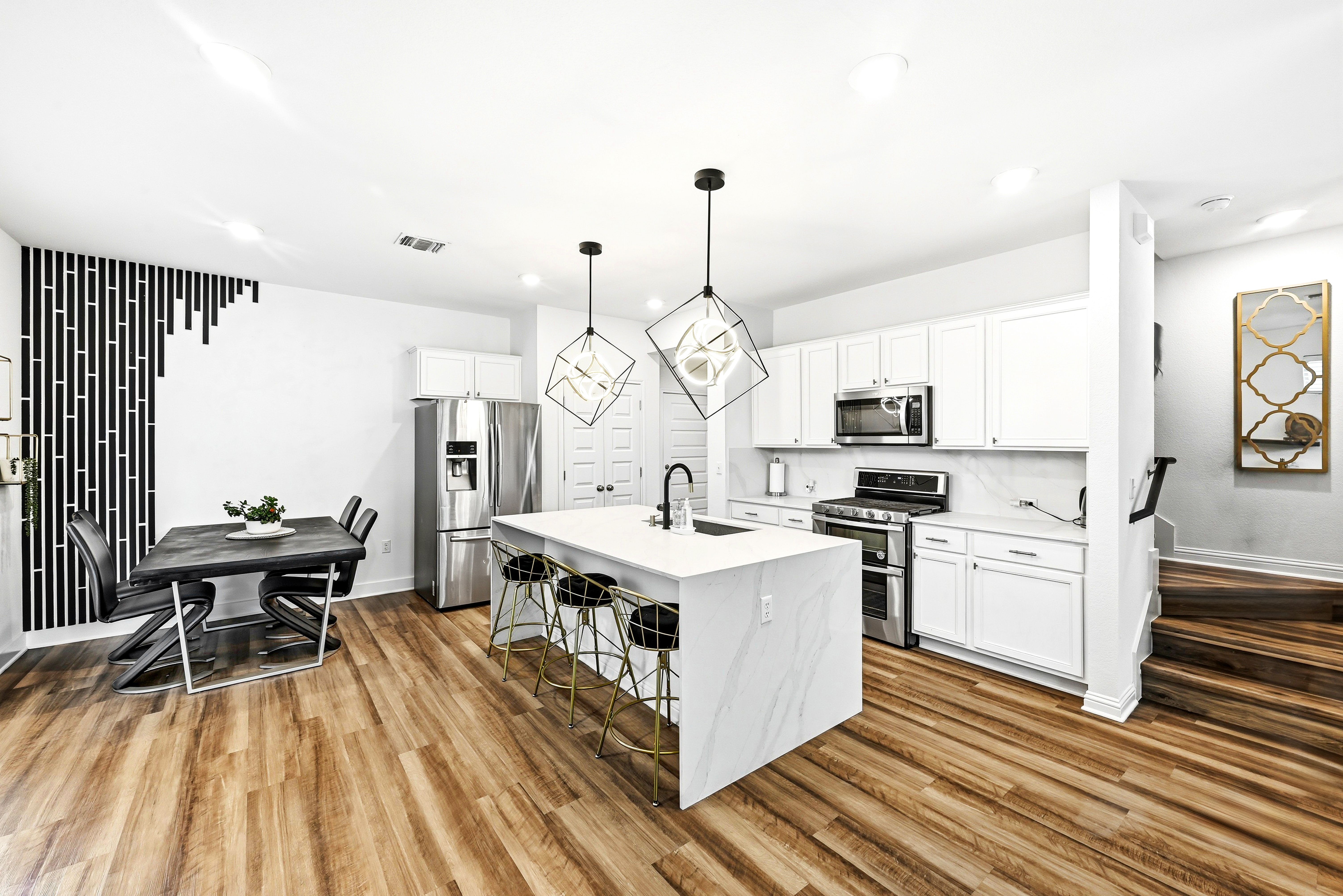  Modern Easton Park Living Step - 物件實景