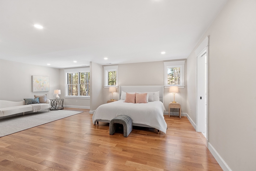 Carlisle, Massachusetts, 01741, United States, 5 Bedrooms Bedrooms, ,6 BathroomsBathrooms,Residential,For Sale,1792781