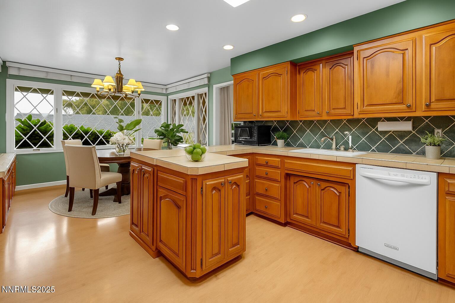 Reno, Nevada, 89509, United States, 4 Bedrooms Bedrooms, ,3 BathroomsBathrooms,Residential,For Sale,1988256