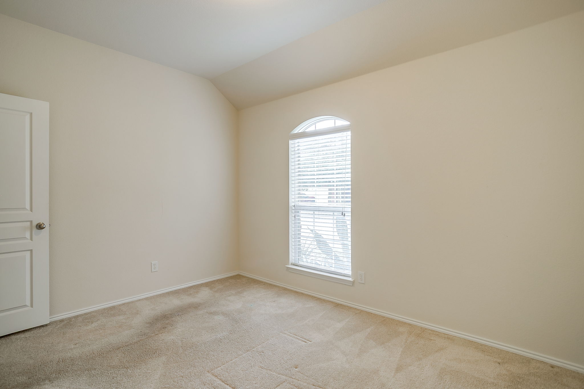  637 Brooks Street, Crowley, TX, 76036 - 物件實景