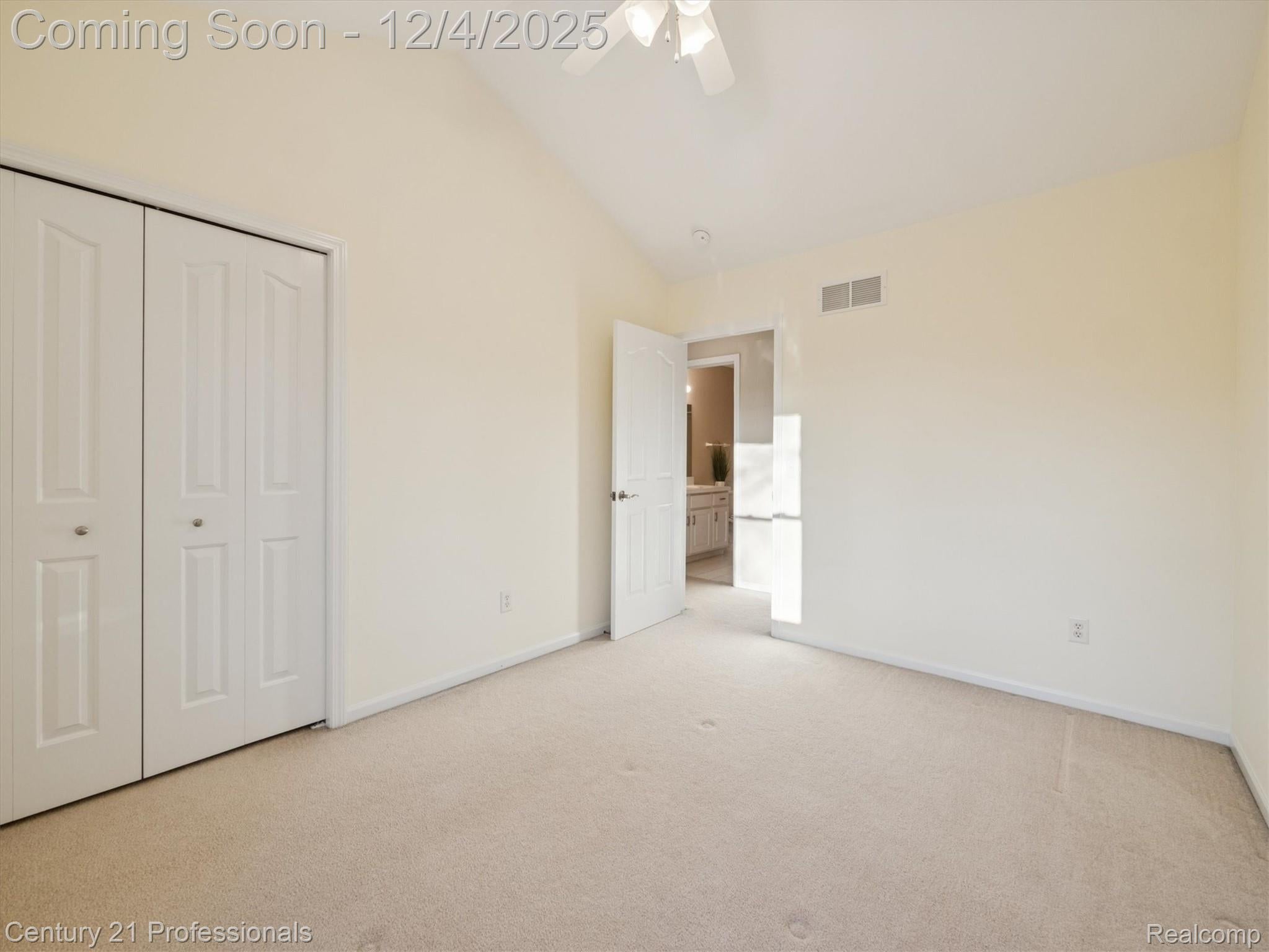 Orion, Michigan, 48360, United States, 4 Bedrooms Bedrooms, ,4 BathroomsBathrooms,Residential,For Sale,2001208