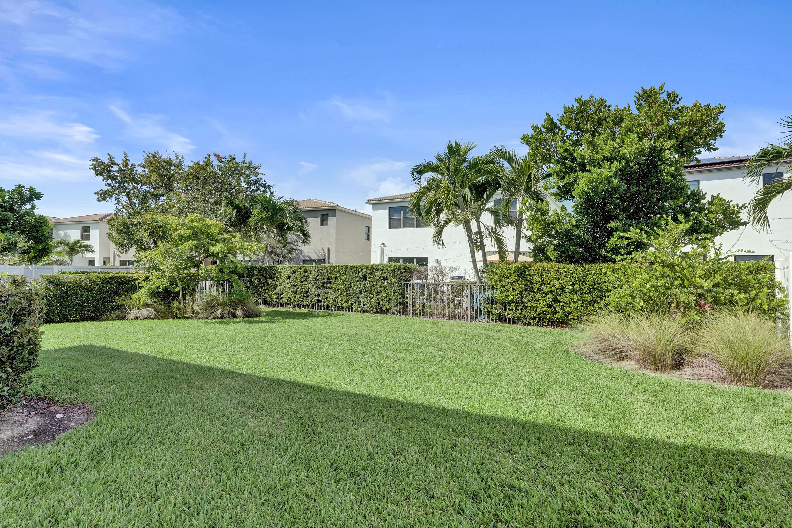  606 NE 191st Ter, Miami, FL, 33179 - 物件實景