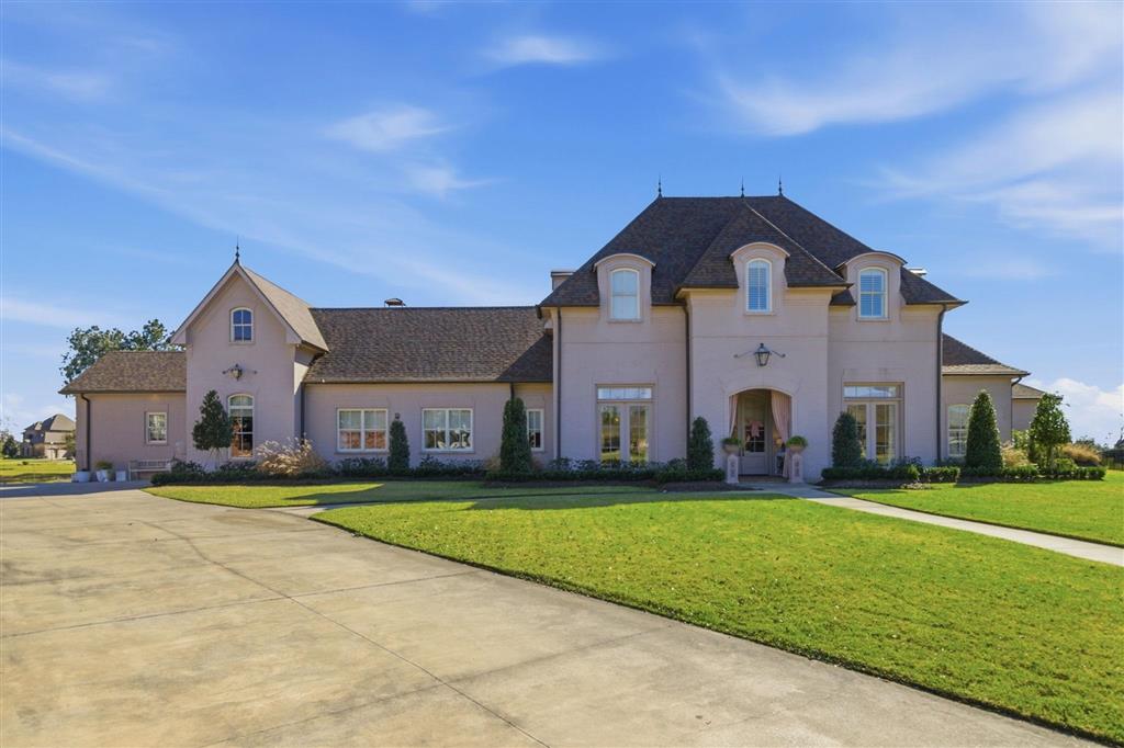 Lake Charles, Louisiana, 70605, United States, 5 Bedrooms Bedrooms, ,5 BathroomsBathrooms,Residential,For Sale,2024093