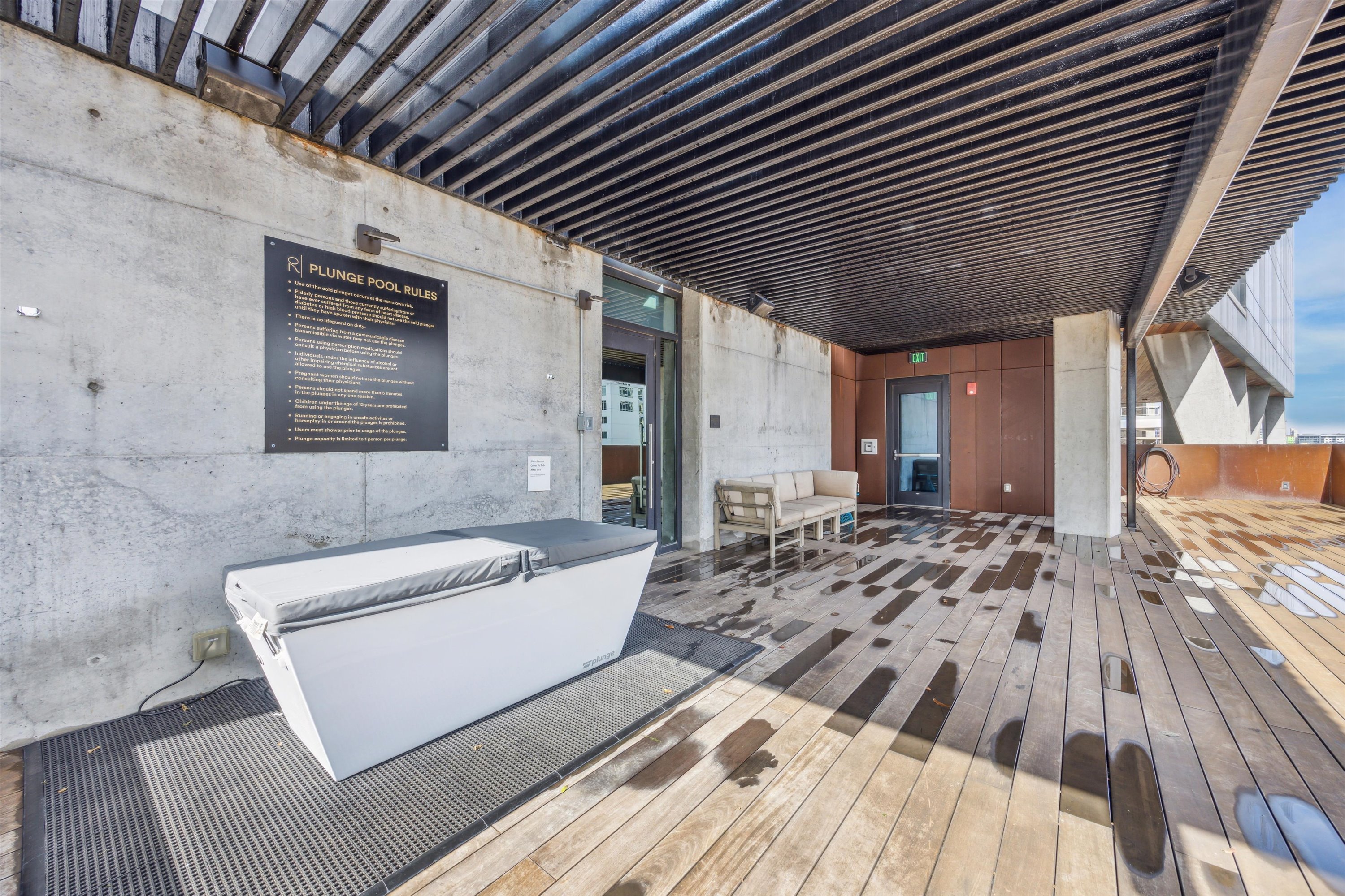  Lake View 2 Bedroom Condo with Flex Space at 70 Rainey - 物件實景