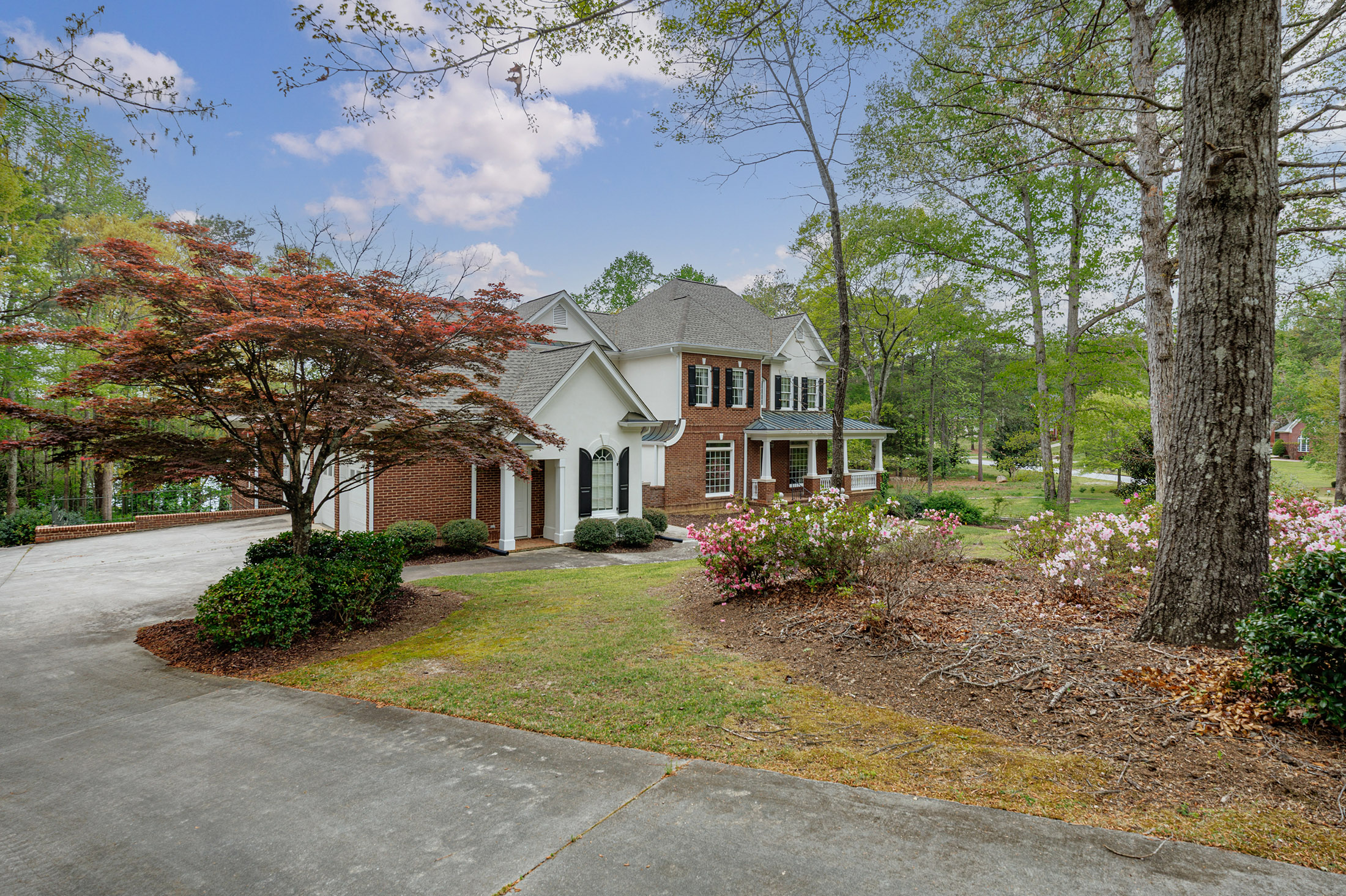  A Rare Opportunity to Own a Developer-Designed Lakefront Estate - 物件實景