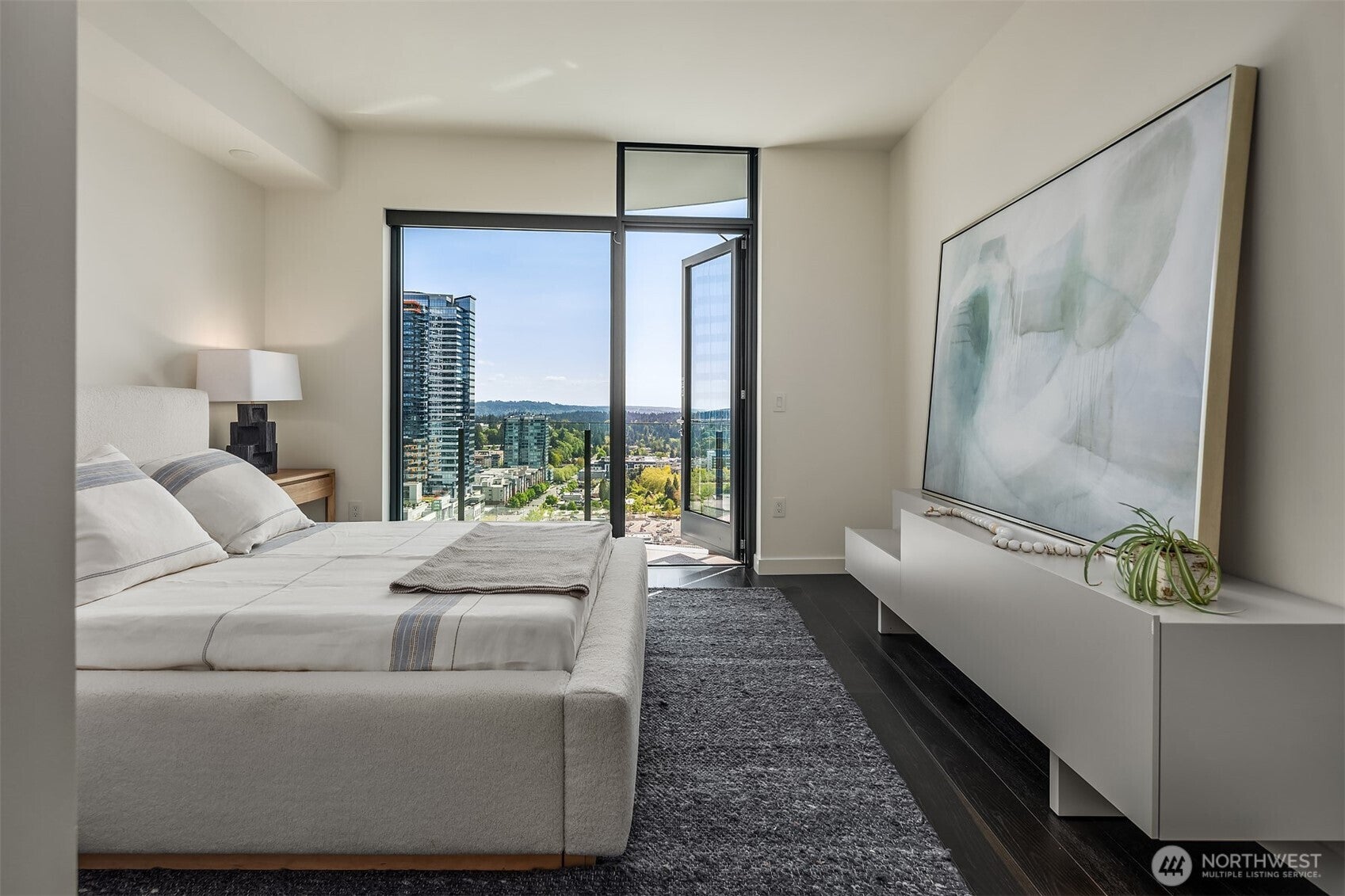 Bellevue, Washington, 98004, United States, 3 Bedrooms Bedrooms, ,3 BathroomsBathrooms,Residential,For Sale,1850134