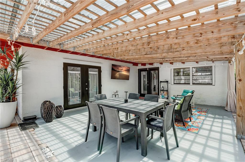 Fort Myers, Florida, 33901, United States, 3 Bedrooms Bedrooms, ,3 BathroomsBathrooms,Residential,For Sale,1991047