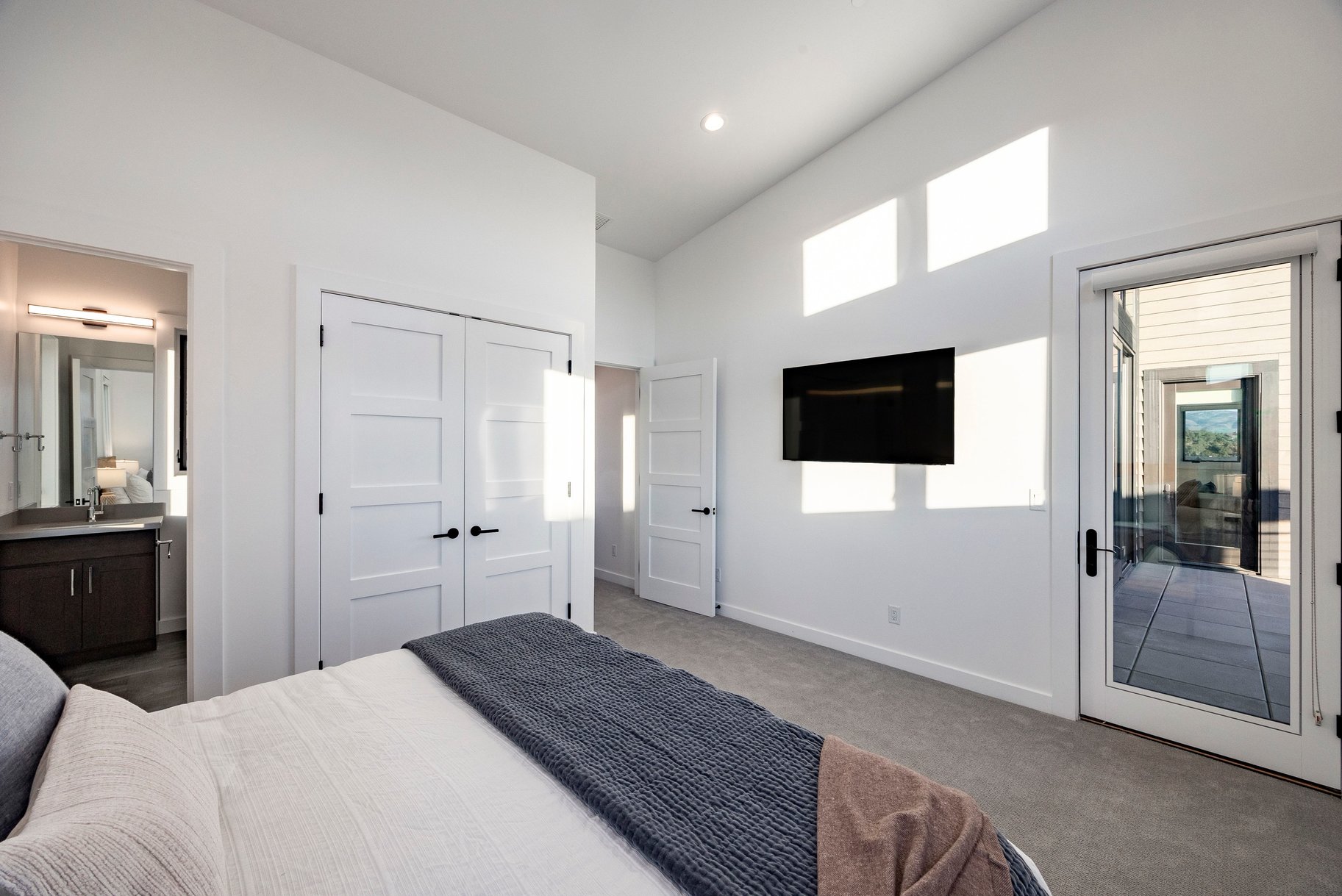  Modern Red Ledges home with Full Golf Membership Available - Fully Furnished - 物件實景