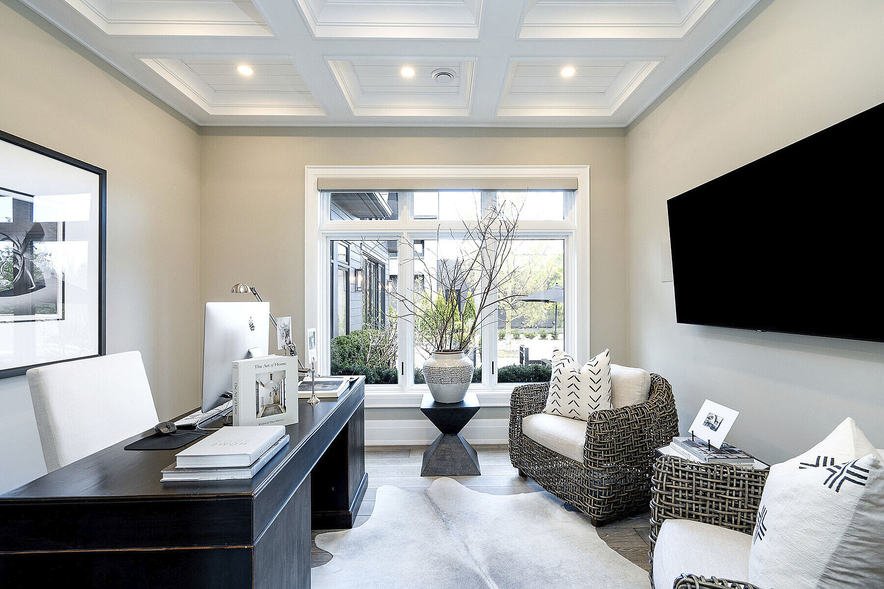  Stunning Custom-Designed Home - 物件實景