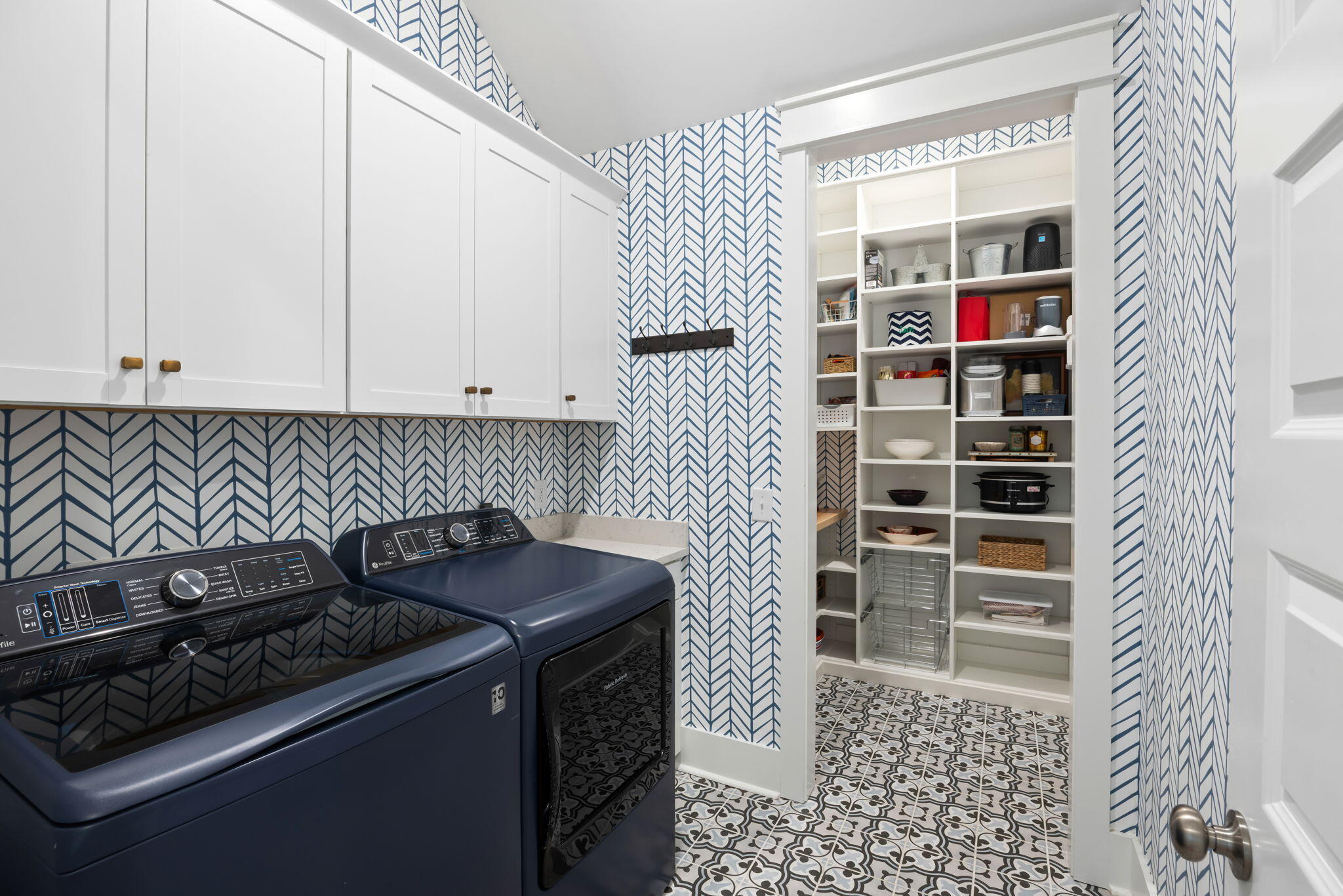 Charleston, South Carolina, 29492, United States, 4 Bedrooms Bedrooms, ,6 BathroomsBathrooms,Residential,For Sale,1975781