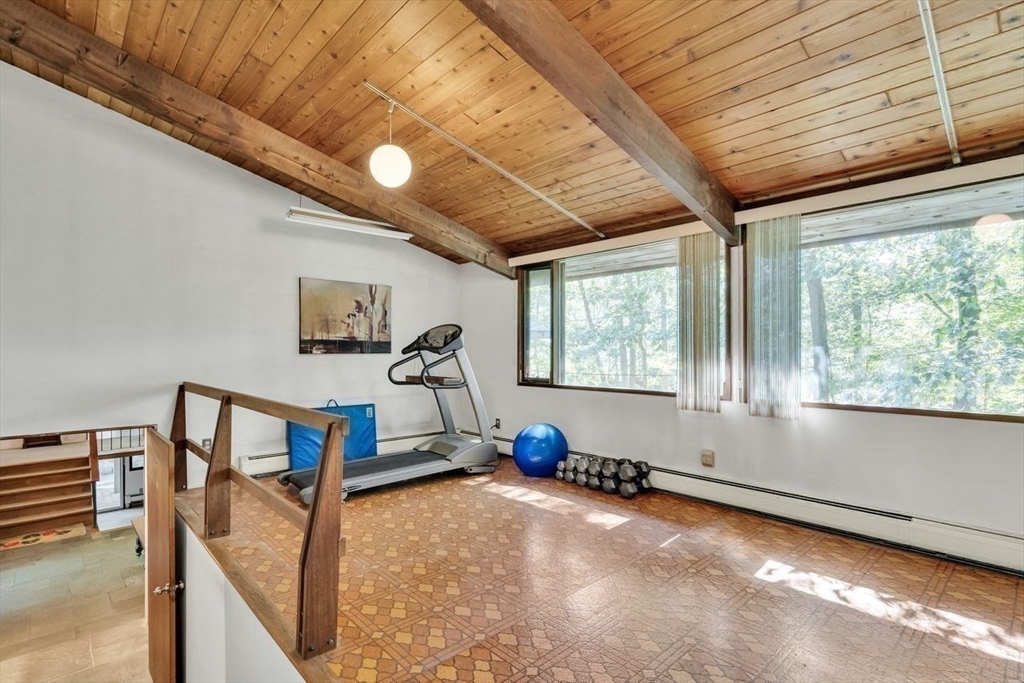 Bedford, Massachusetts, 01730, United States, 5 Bedrooms Bedrooms, ,3 BathroomsBathrooms,Residential,For Sale,1942170