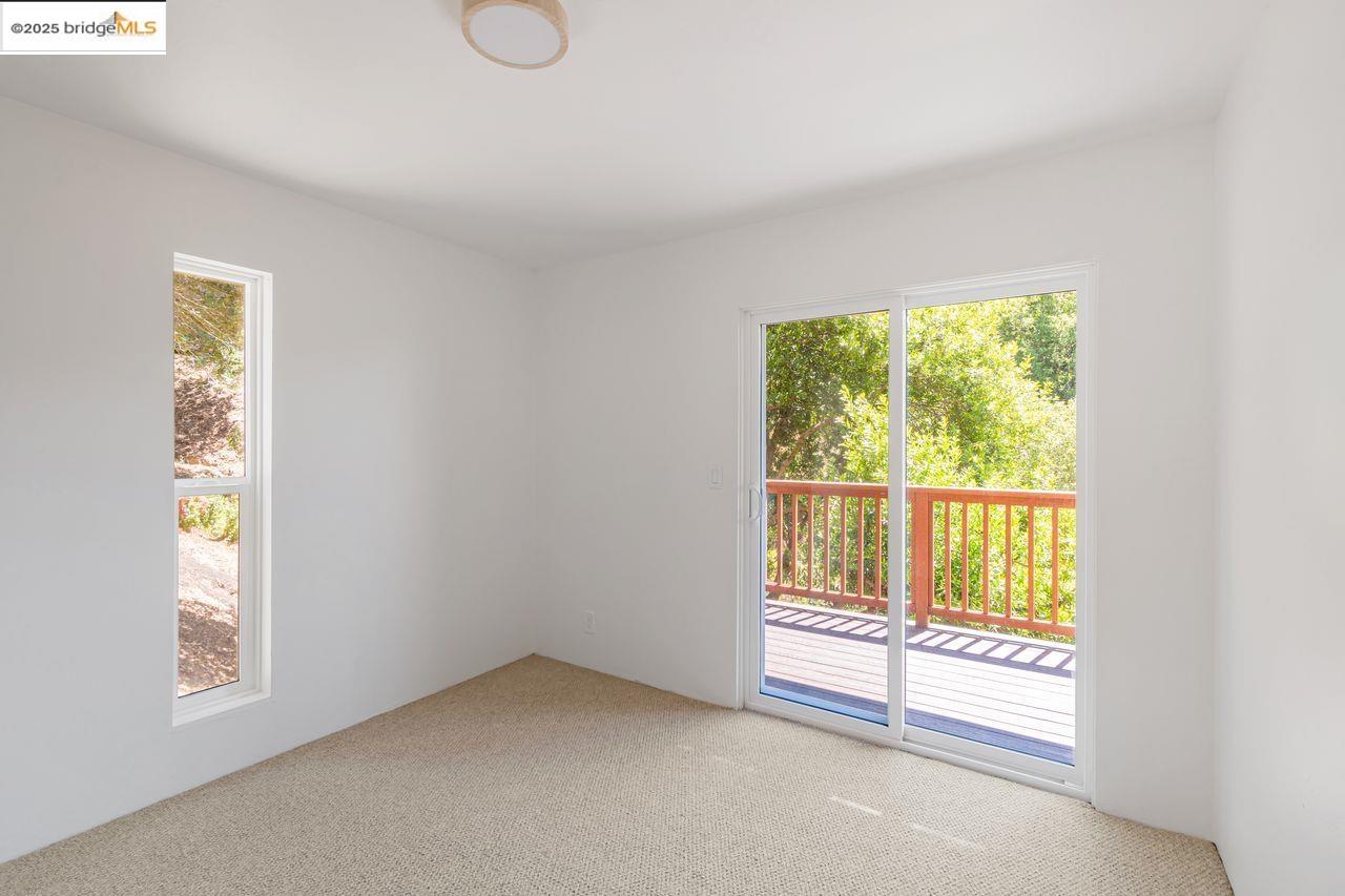 Oakland, California, 94611, United States, 4 Bedrooms Bedrooms, ,2 BathroomsBathrooms,Residential,For Sale,1906699