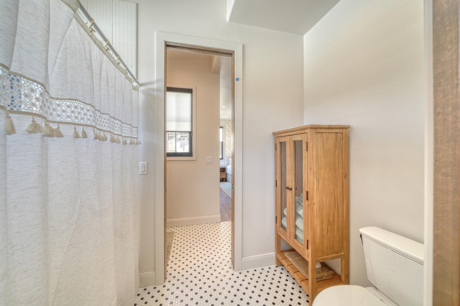 Cotopaxi, Colorado, 81223, United States, 6 Bedrooms Bedrooms, ,3 BathroomsBathrooms,Residential,For Sale,1973749