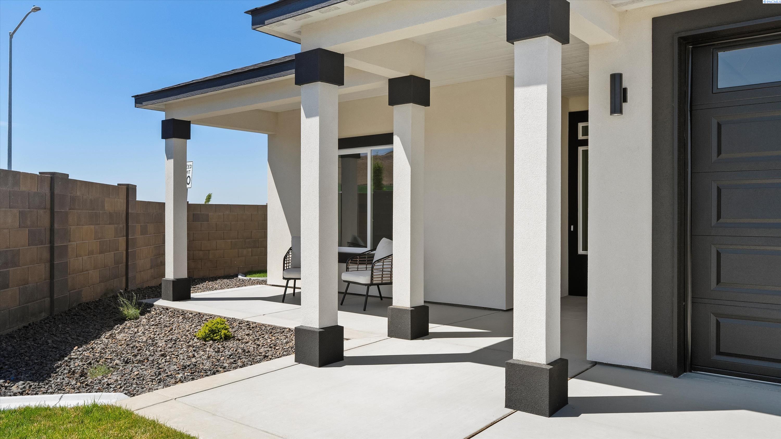Richland, Washington, 99352, United States, 3 Bedrooms Bedrooms, ,2 BathroomsBathrooms,Residential,For Sale,1883404