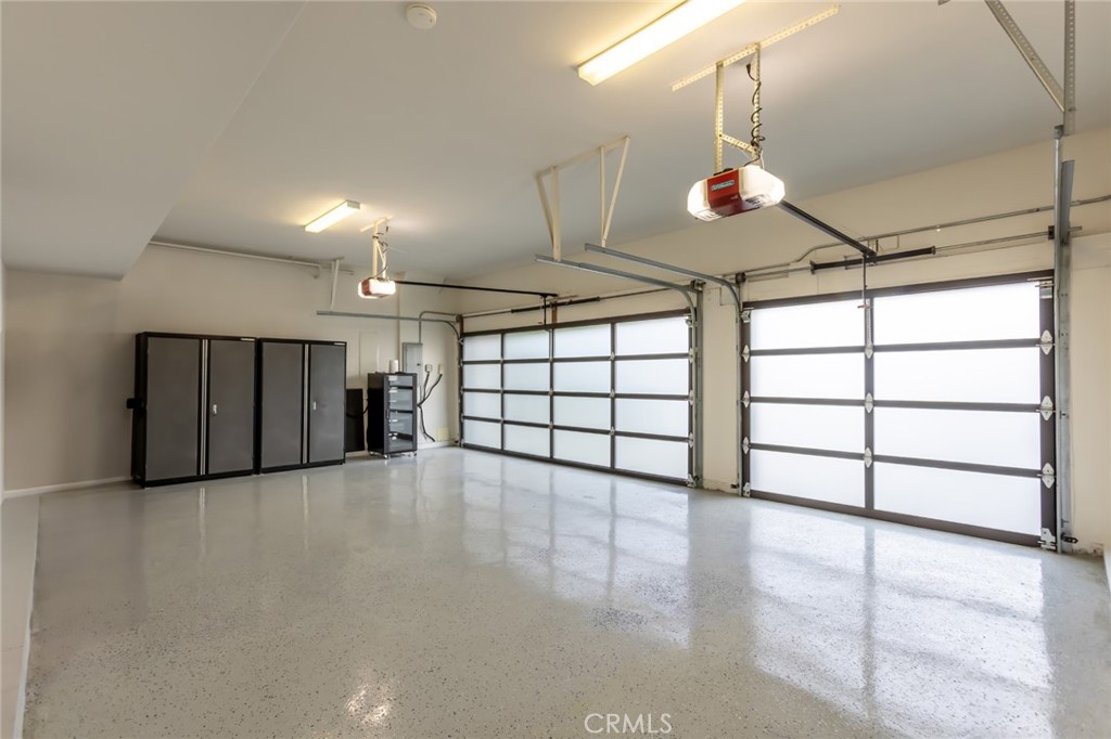 Glendale, California, 91207, United States, 4 Bedrooms Bedrooms, ,5 BathroomsBathrooms,Residential,For Sale,1934698