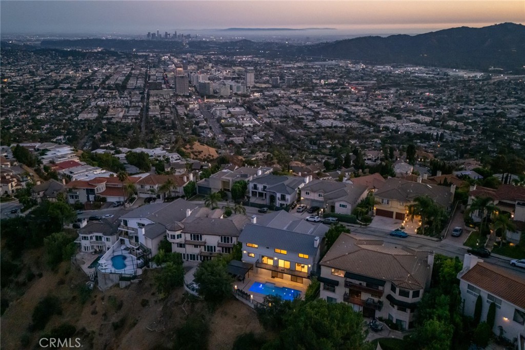 Glendale, California, 91207, United States, 4 Bedrooms Bedrooms, ,5 BathroomsBathrooms,Residential,For Sale,1934698