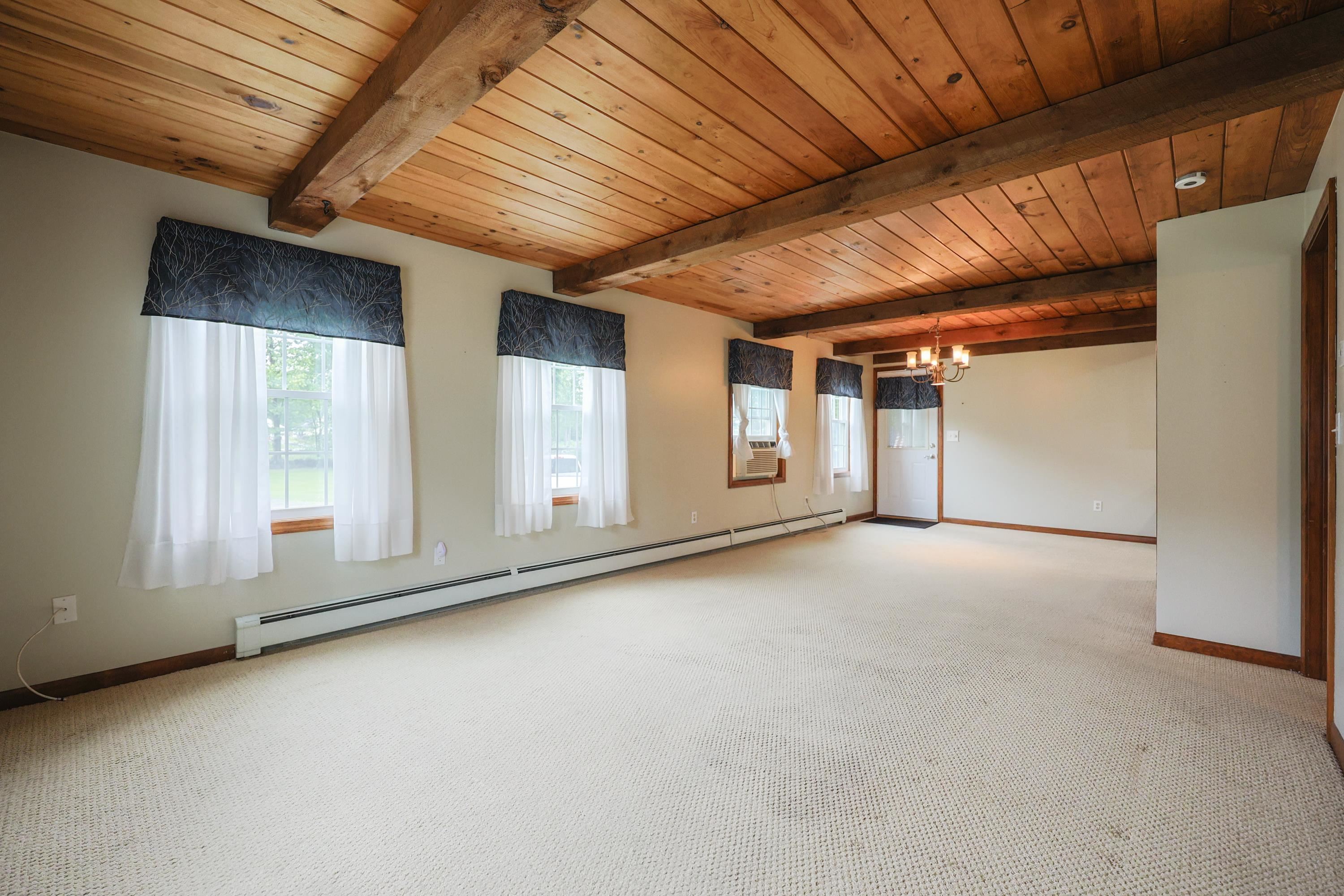 Hampstead, New Hampshire, 03826, United States, 4 Bedrooms Bedrooms, ,2 BathroomsBathrooms,Residential,For Sale,1890507