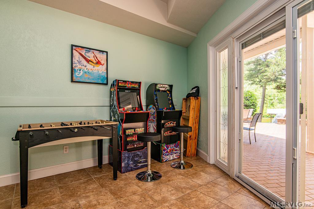 Littleton, North Carolina, 27850, United States, 3 Bedrooms Bedrooms, ,4 BathroomsBathrooms,Residential,For Sale,1836681