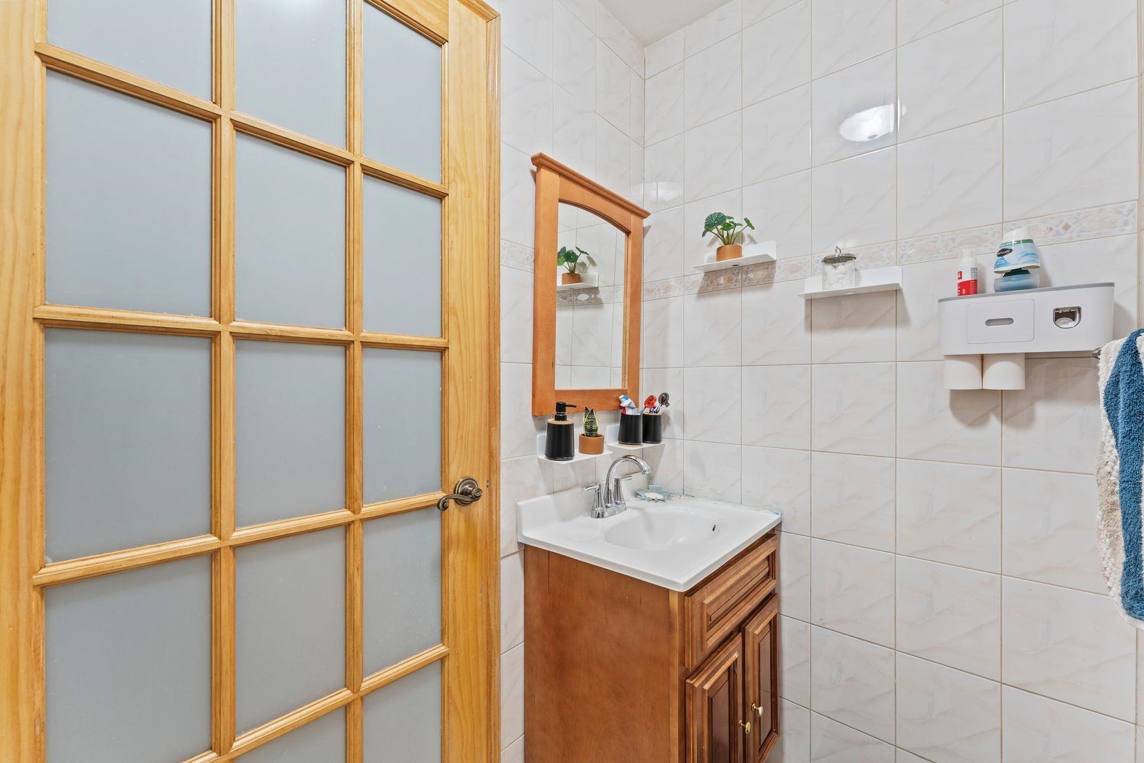 North Bergen, New Jersey, 07047, United States, 5 Bedrooms Bedrooms, ,5 BathroomsBathrooms,Residential,For Sale,2000699