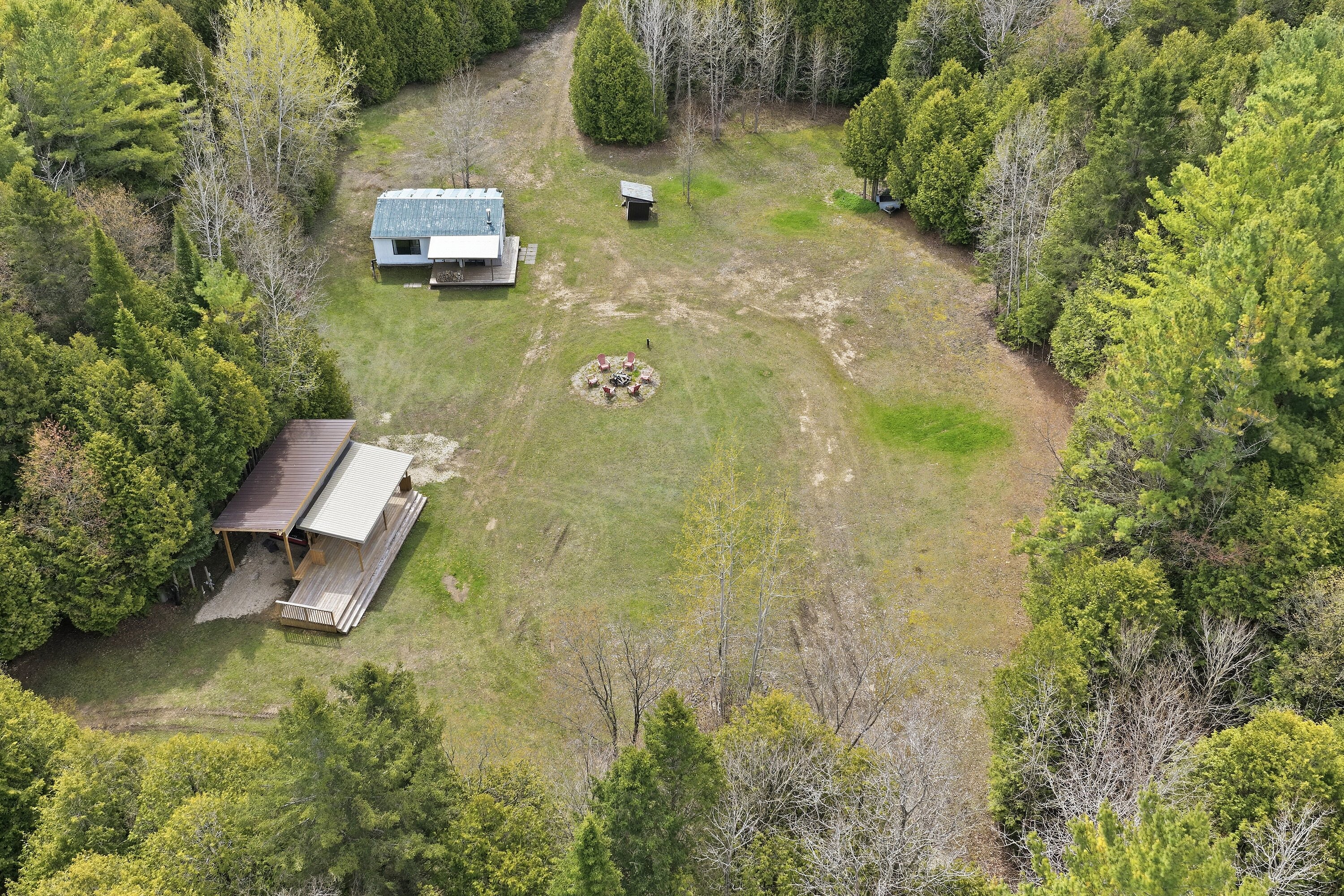  43 Acre Estate Near Markdale - 物件實景