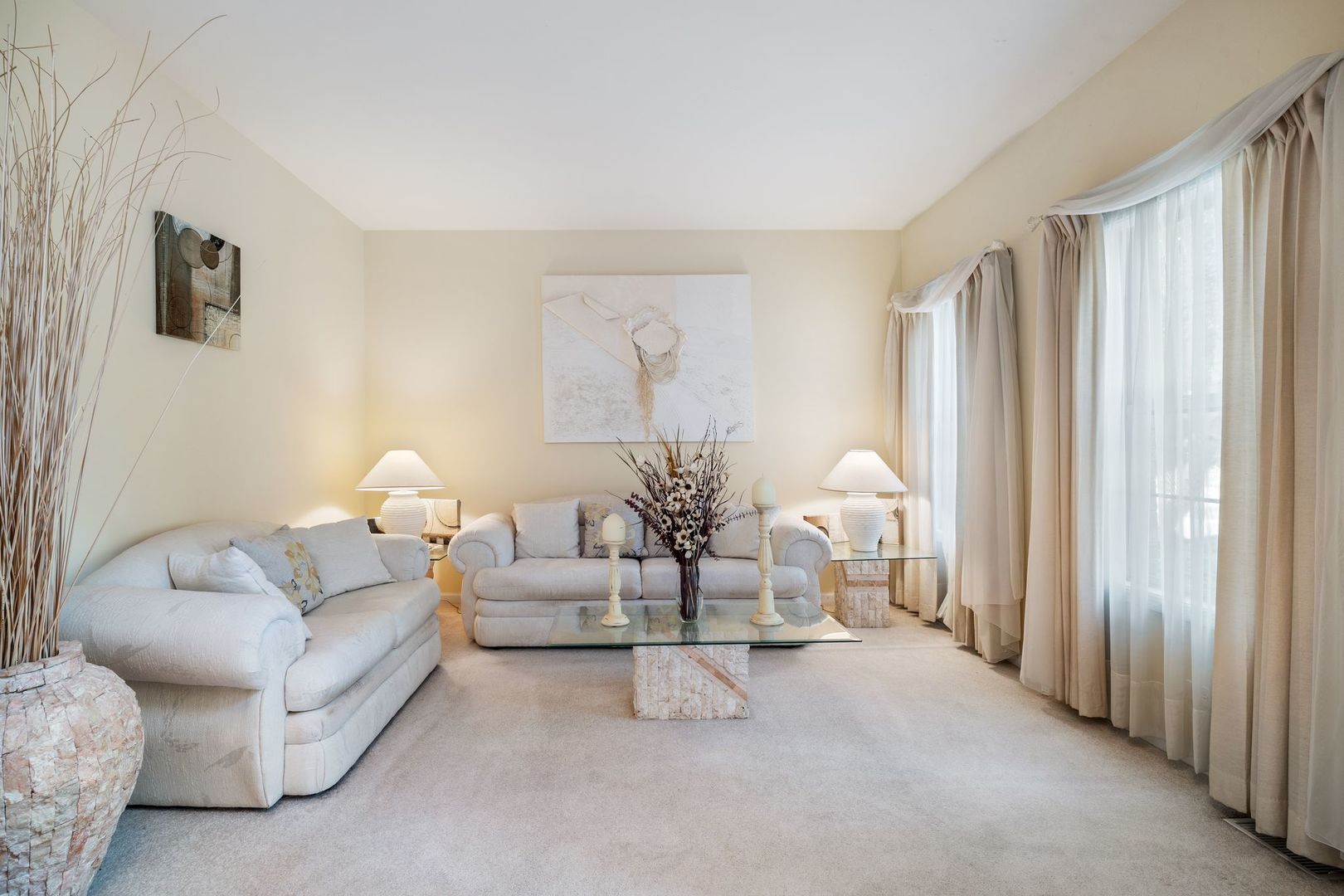 Oswego, Illinois, 60543, United States, 5 Bedrooms Bedrooms, ,4 BathroomsBathrooms,Residential,For Sale,1989652