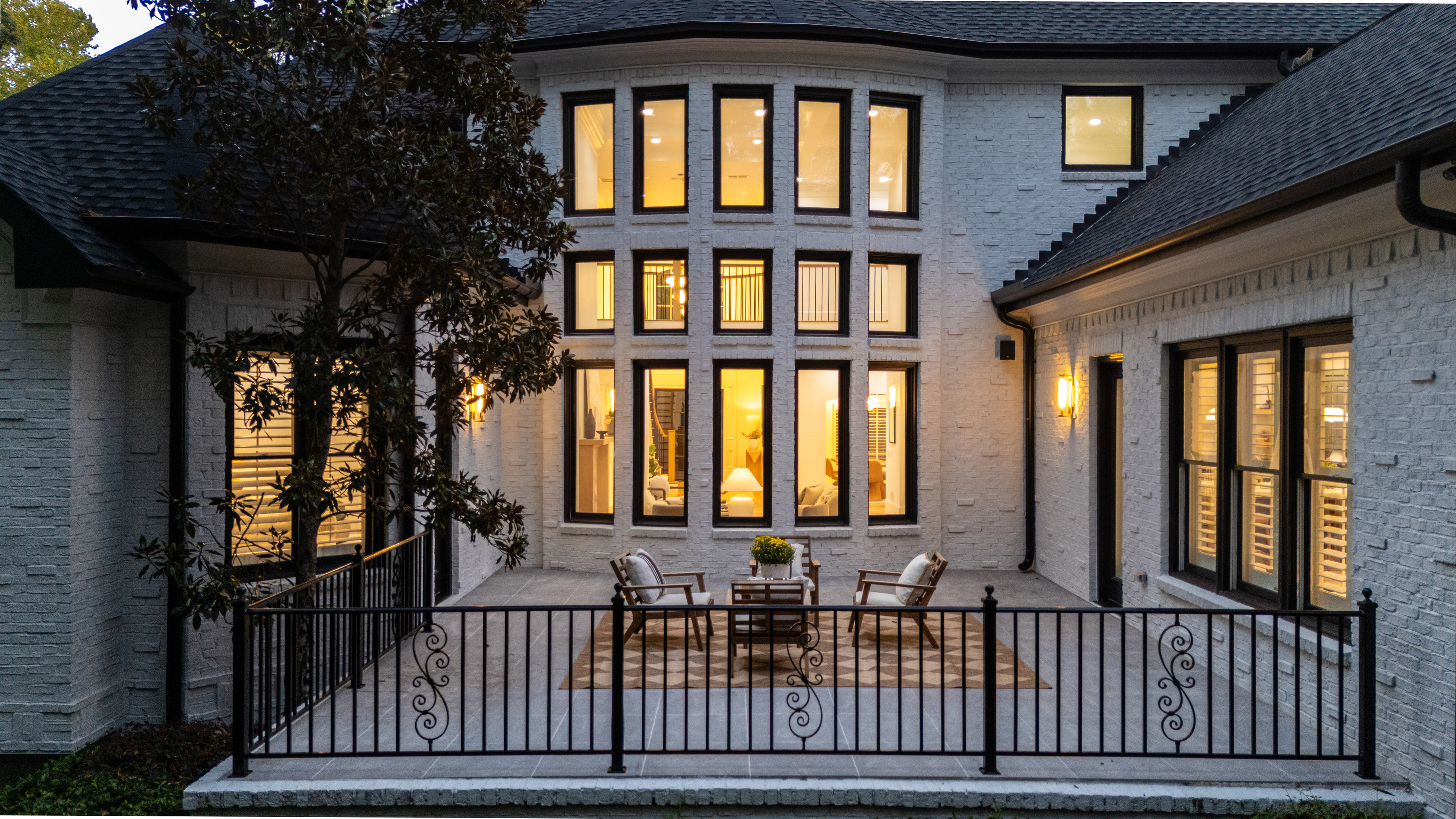  Exceptional Estate Combines Modern Luxury and Timeless Elegance - 物件實景