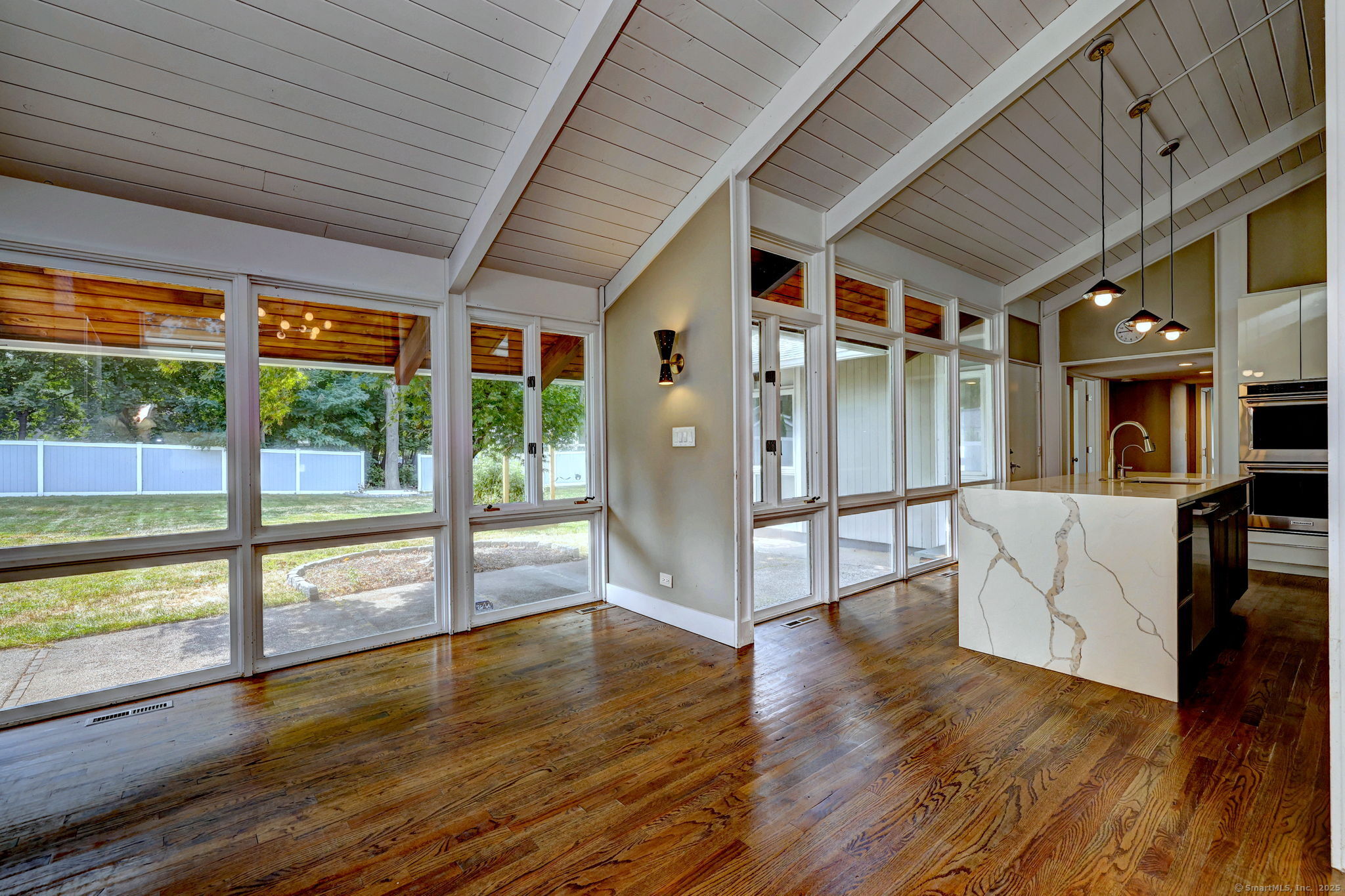 Hamden, Connecticut, 06517, United States, 4 Bedrooms Bedrooms, ,4 BathroomsBathrooms,Residential,For Sale,1942172