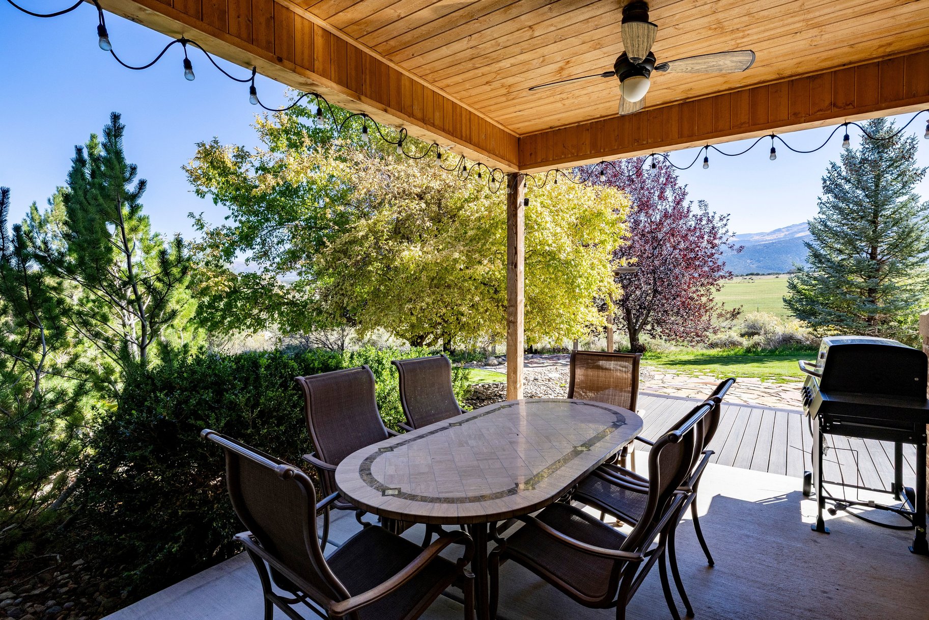  Family Compound with Sports Court, Privacy, and Horseshoe Mountain Views - 物件實景
