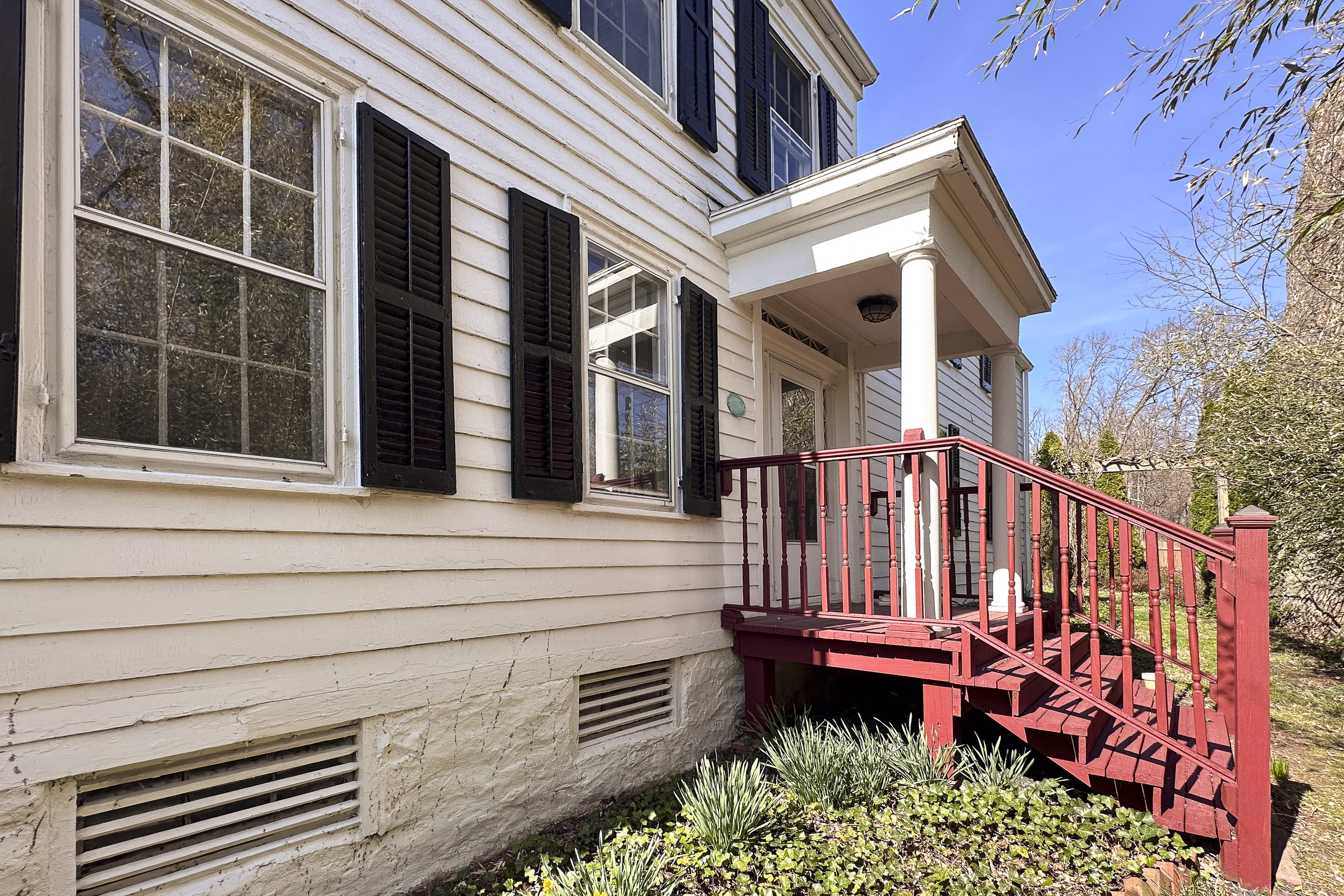  18th Century Charm and Captivating Grounds Edging Stony Brook - 物件實景