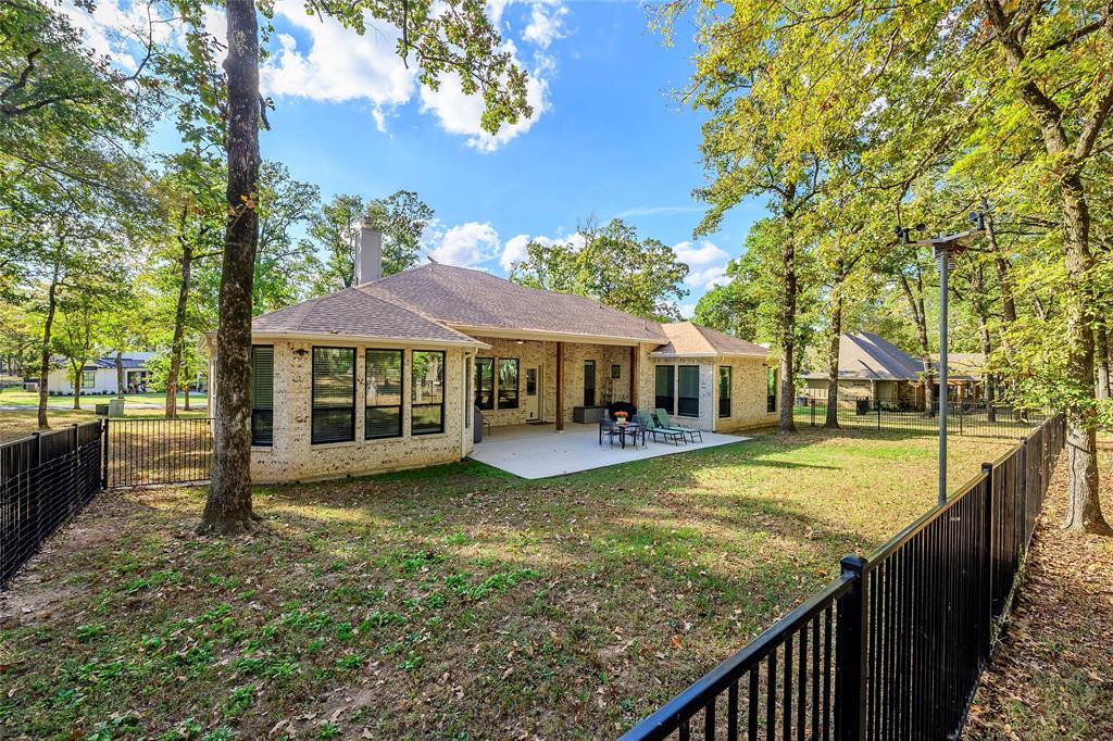 Mabank, Texas, 75156, United States, 3 Bedrooms Bedrooms, ,3 BathroomsBathrooms,Residential,For Sale,1827863
