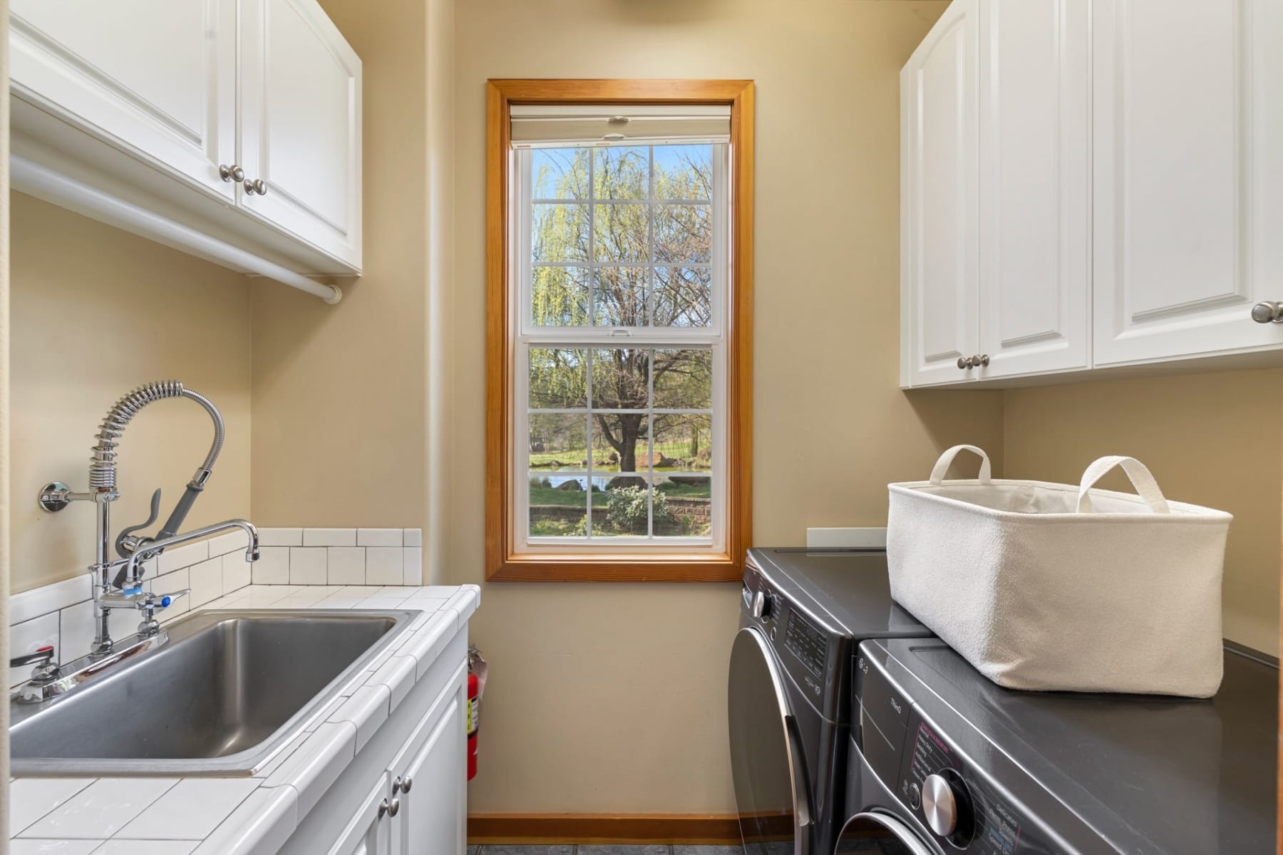  4050 SYLVESTER DR Hood River, OR 97031 - 物件實景