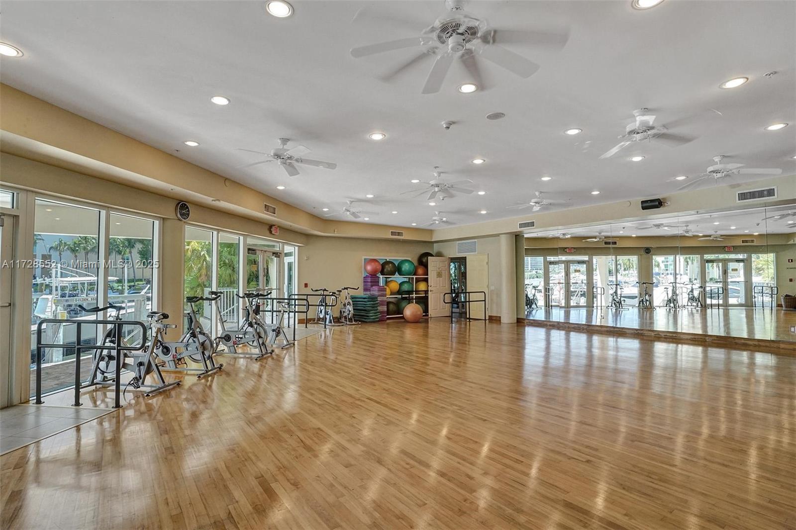 Aventura, Florida, 33180, United States, 2 Bedrooms Bedrooms, ,3 BathroomsBathrooms,Residential,For Sale,1690354
