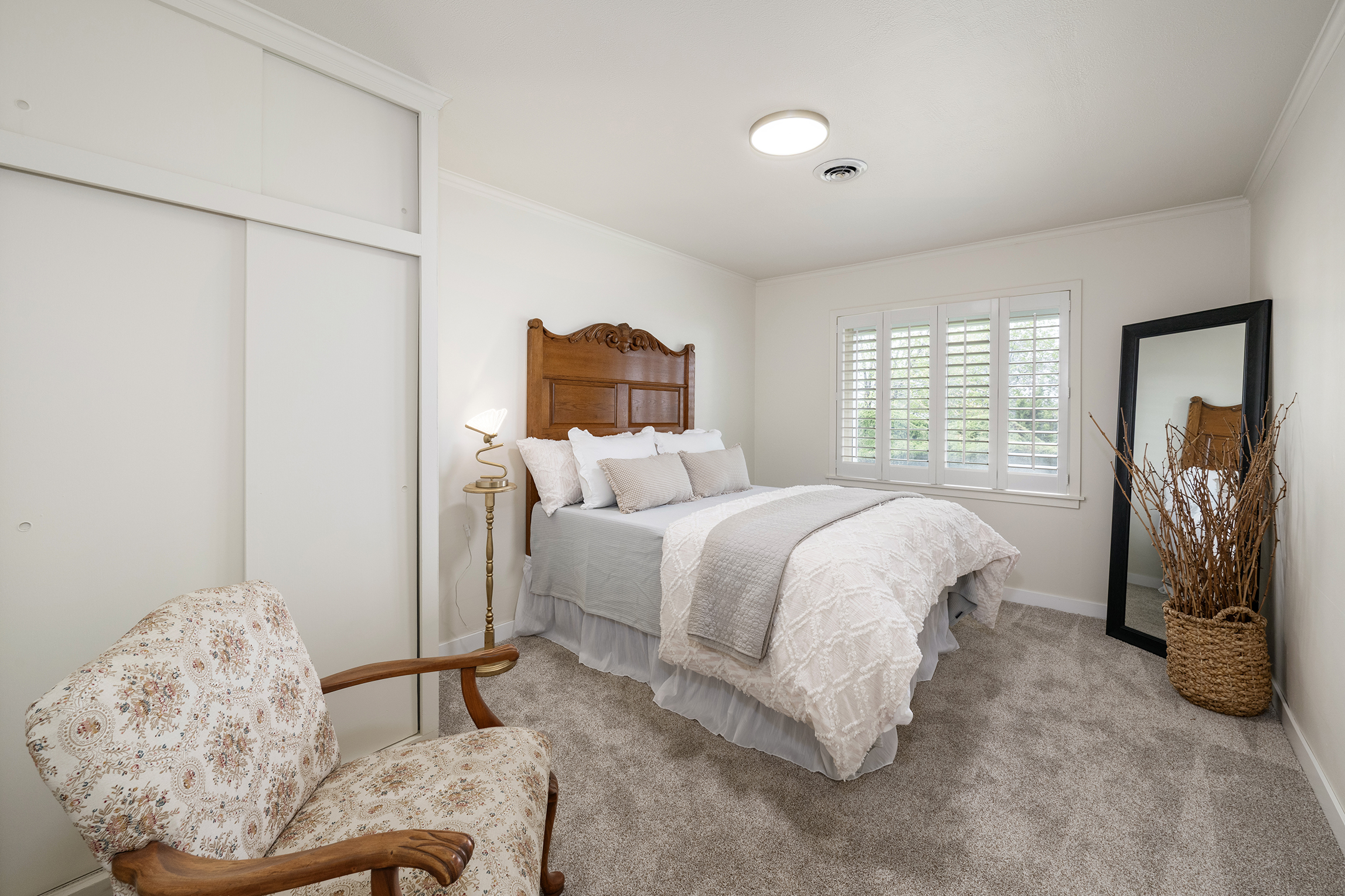  Beautifully Maintained 1960s Home - 物件實景