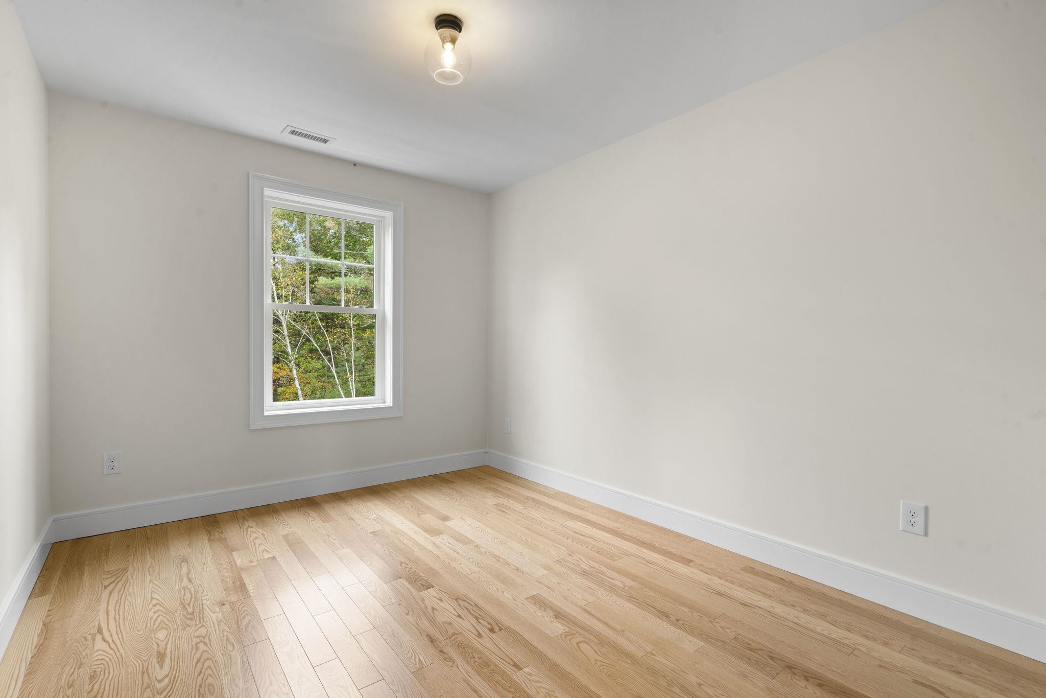 Londonderry, New Hampshire, 03053, United States, 2 Bedrooms Bedrooms, ,2 BathroomsBathrooms,Residential,For Sale,1962750