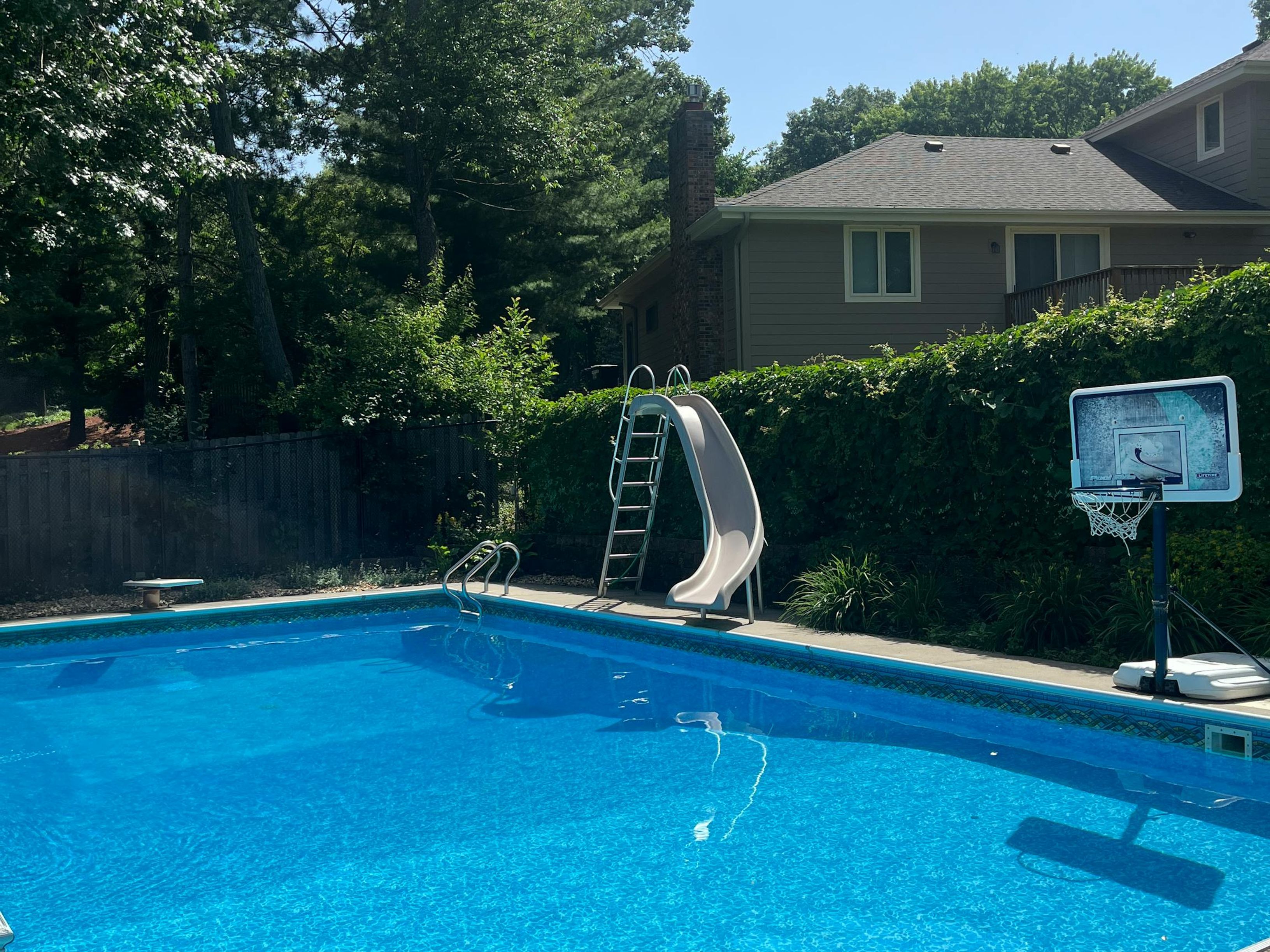  Resort-Style Living with Spectacular Pool and Thoughtfully Designed Spaces - 物件實景