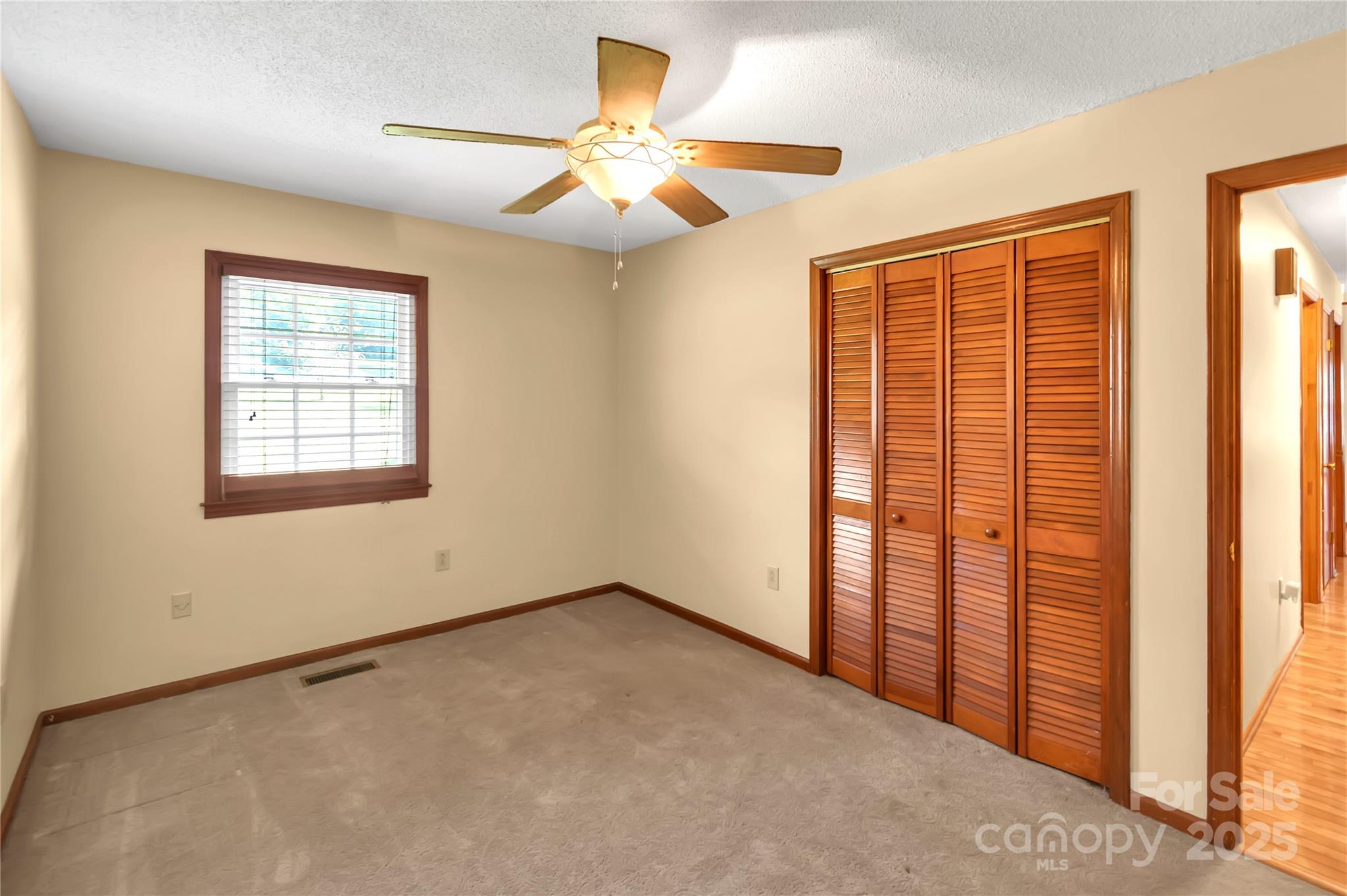 Kings Mountain, North Carolina, 28086, United States, 3 Bedrooms Bedrooms, ,3 BathroomsBathrooms,Residential,For Sale,1941598