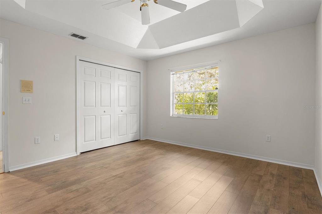 Lakeland, Florida, 33813, United States, 4 Bedrooms Bedrooms, ,4 BathroomsBathrooms,Residential,For Sale,1948005